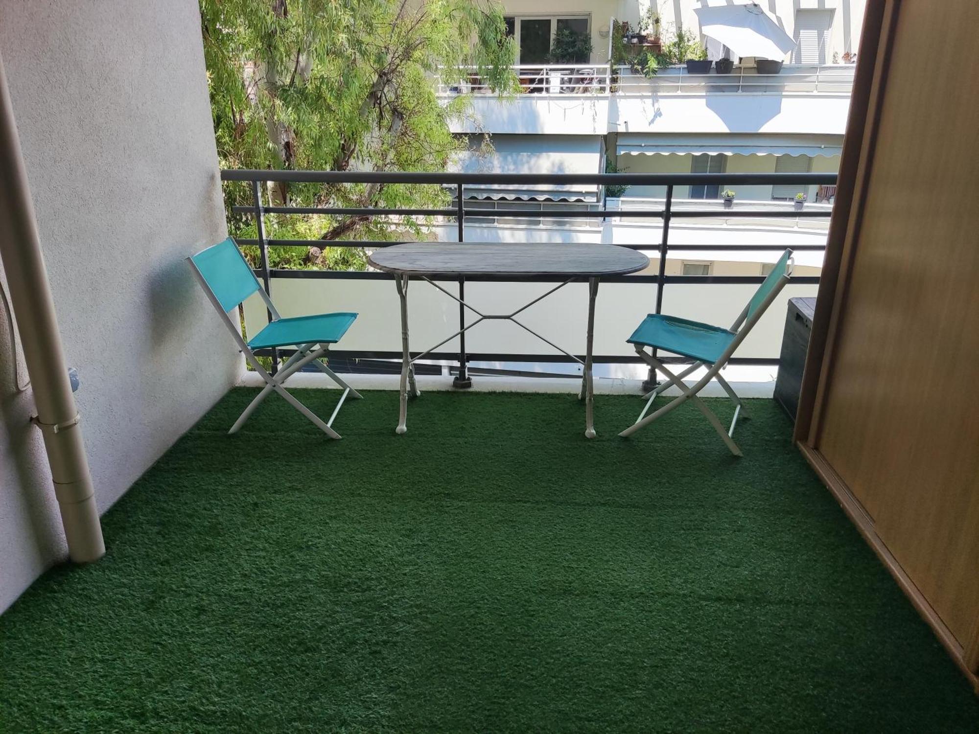 Deux Pieces Bien Situe Et Pratique * Nice