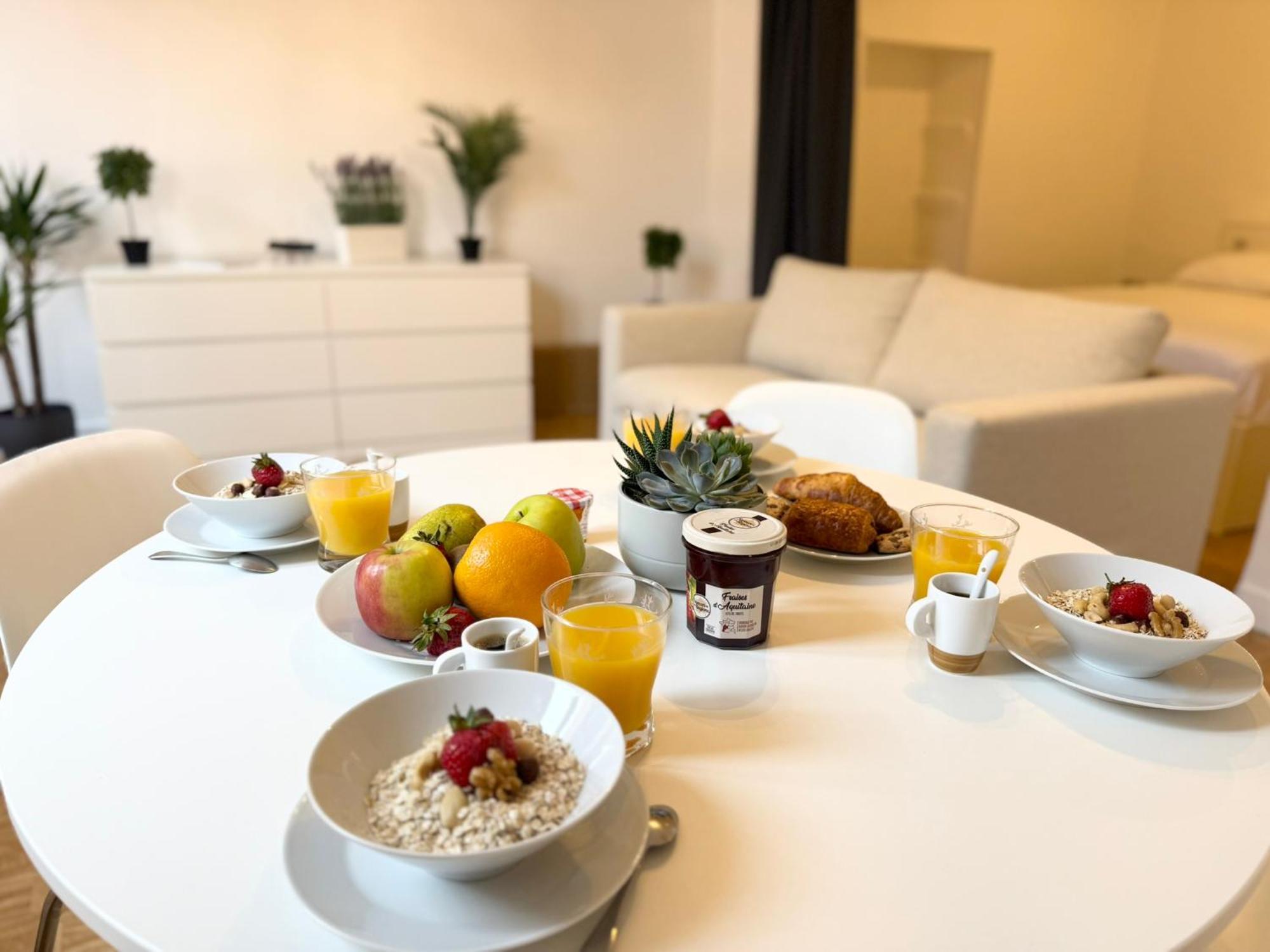 2 Pieces Proche * Nice