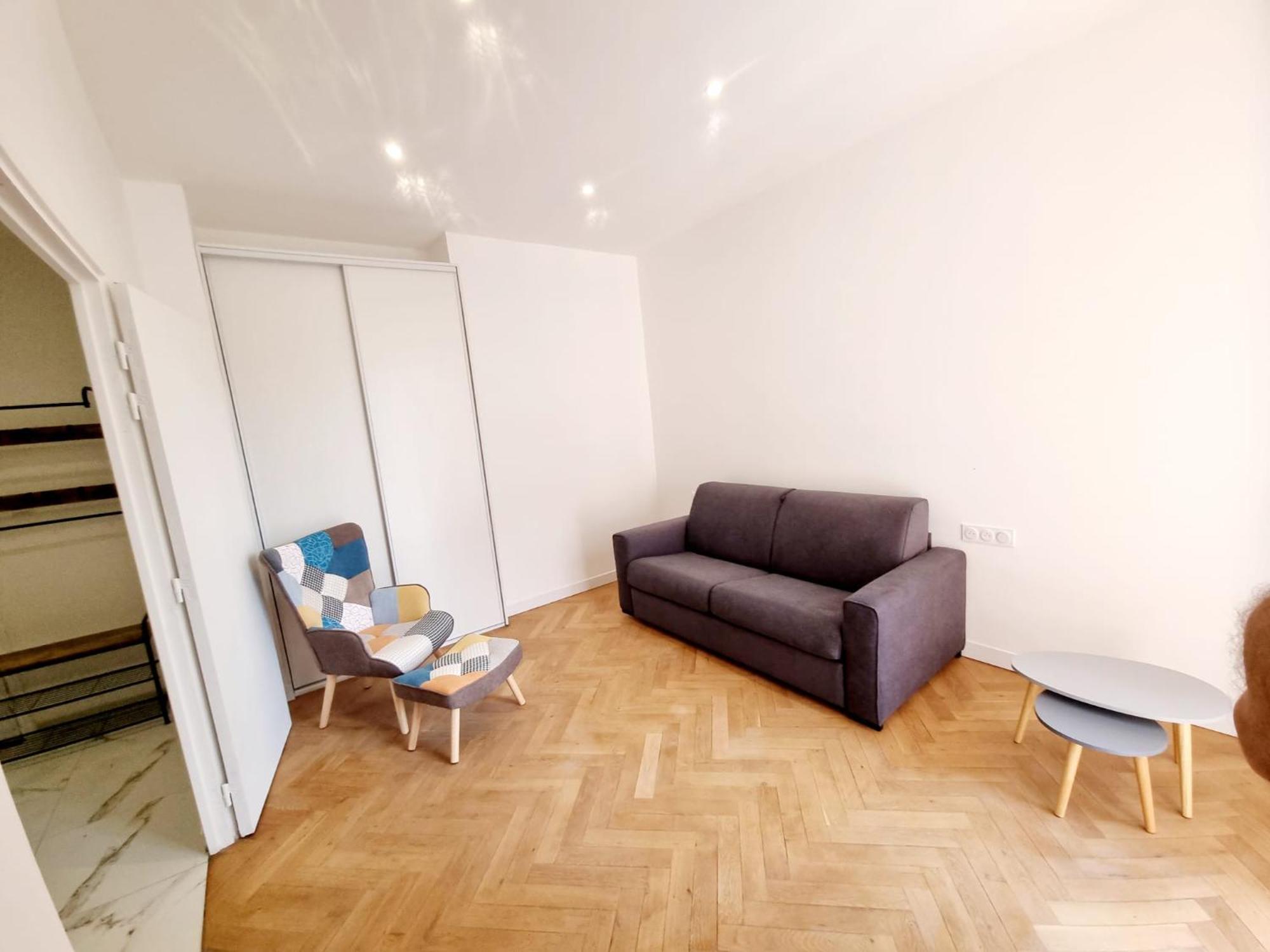 Spacious Family Near Sea - * Nice