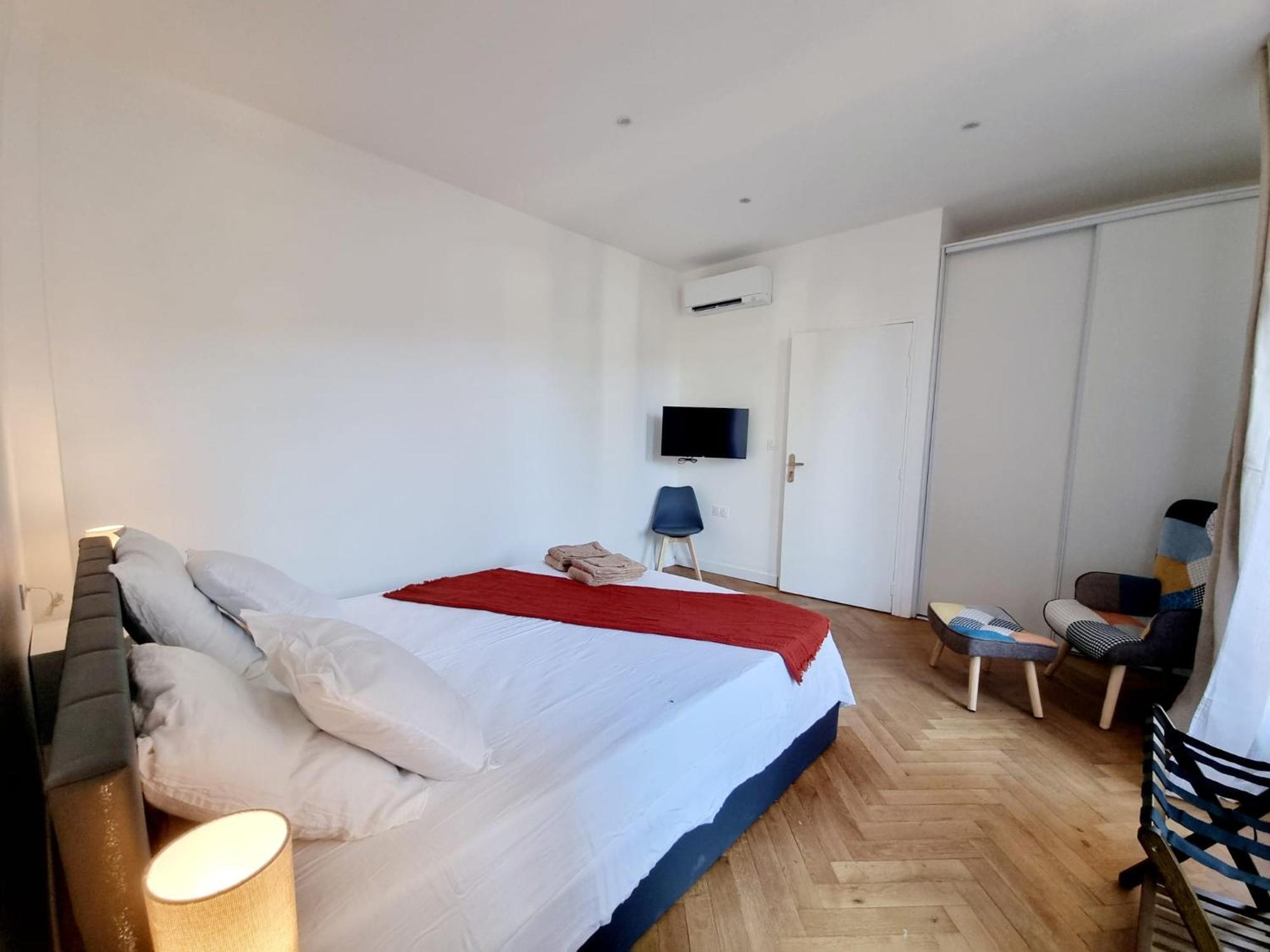 Spacious Family Near Sea - Apartment Nice