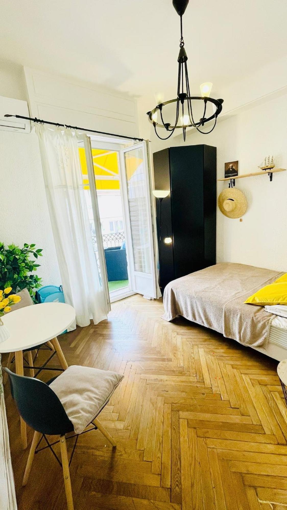 In Center Balcony Apartment