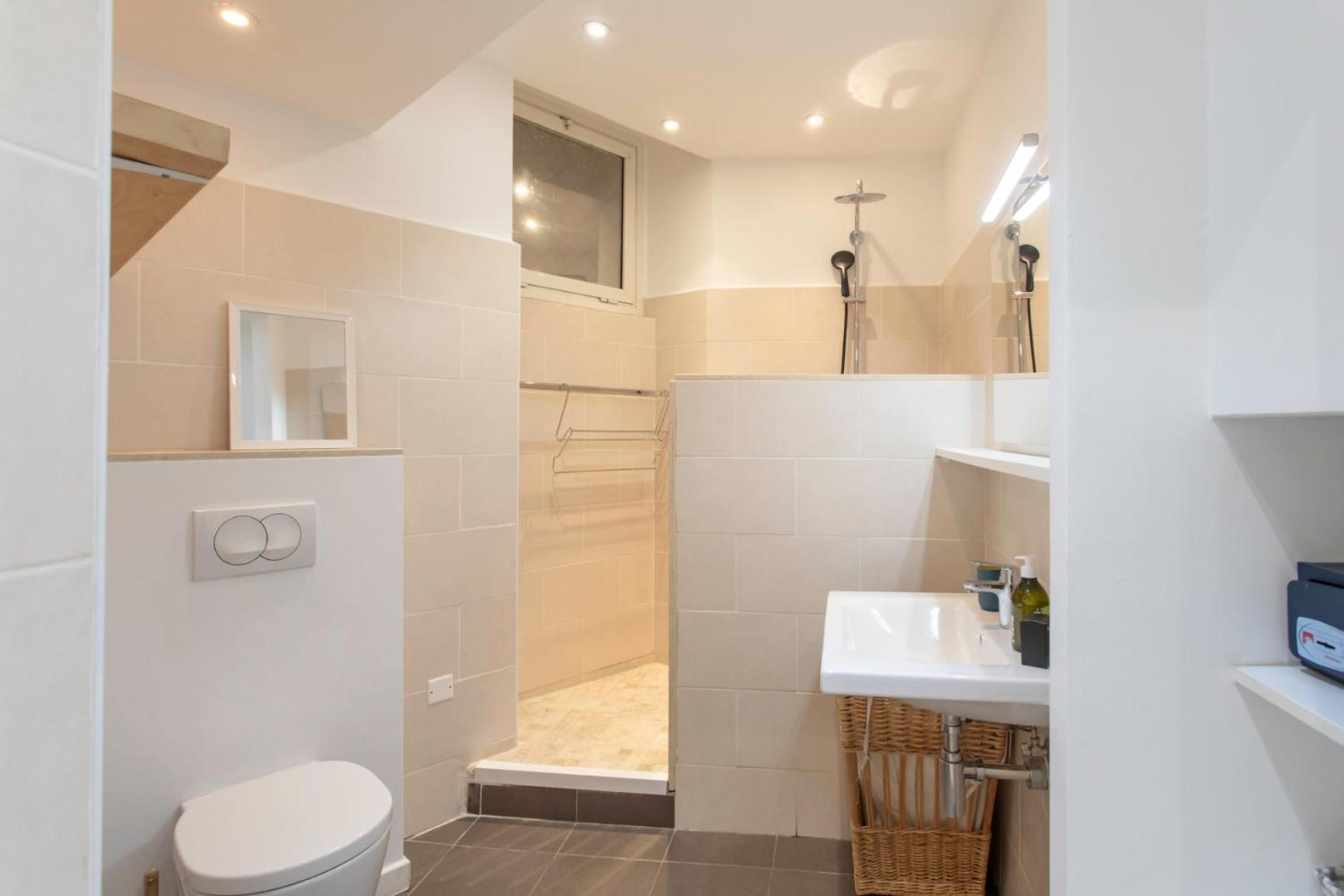 #28 1 Bdr Flat Ac Balcony Hper 10mins To & Old Town