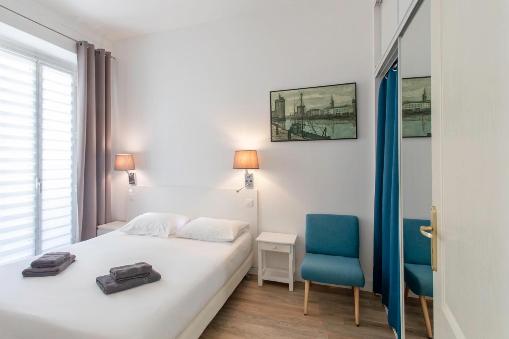 #28 1 Bdr Flat Ac Balcony Hper 10mins To & Old Town * Nice