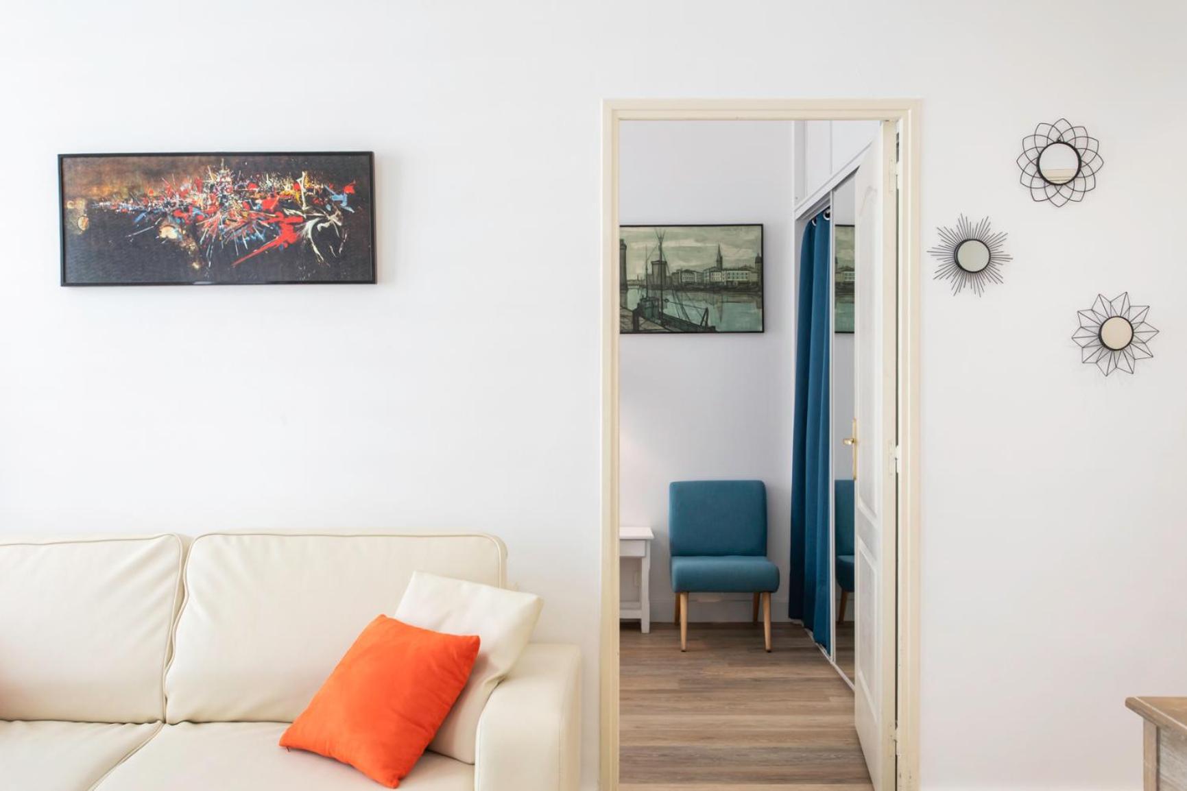 Apartment #28 1 Bdr Flat Ac Balcony Hper 10mins To & Old Town *