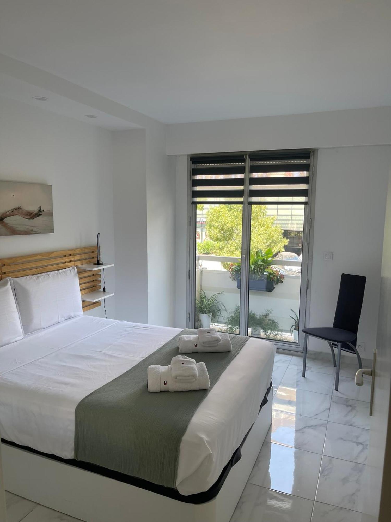 Apartment Superbe Carre Delfino Port De Nice