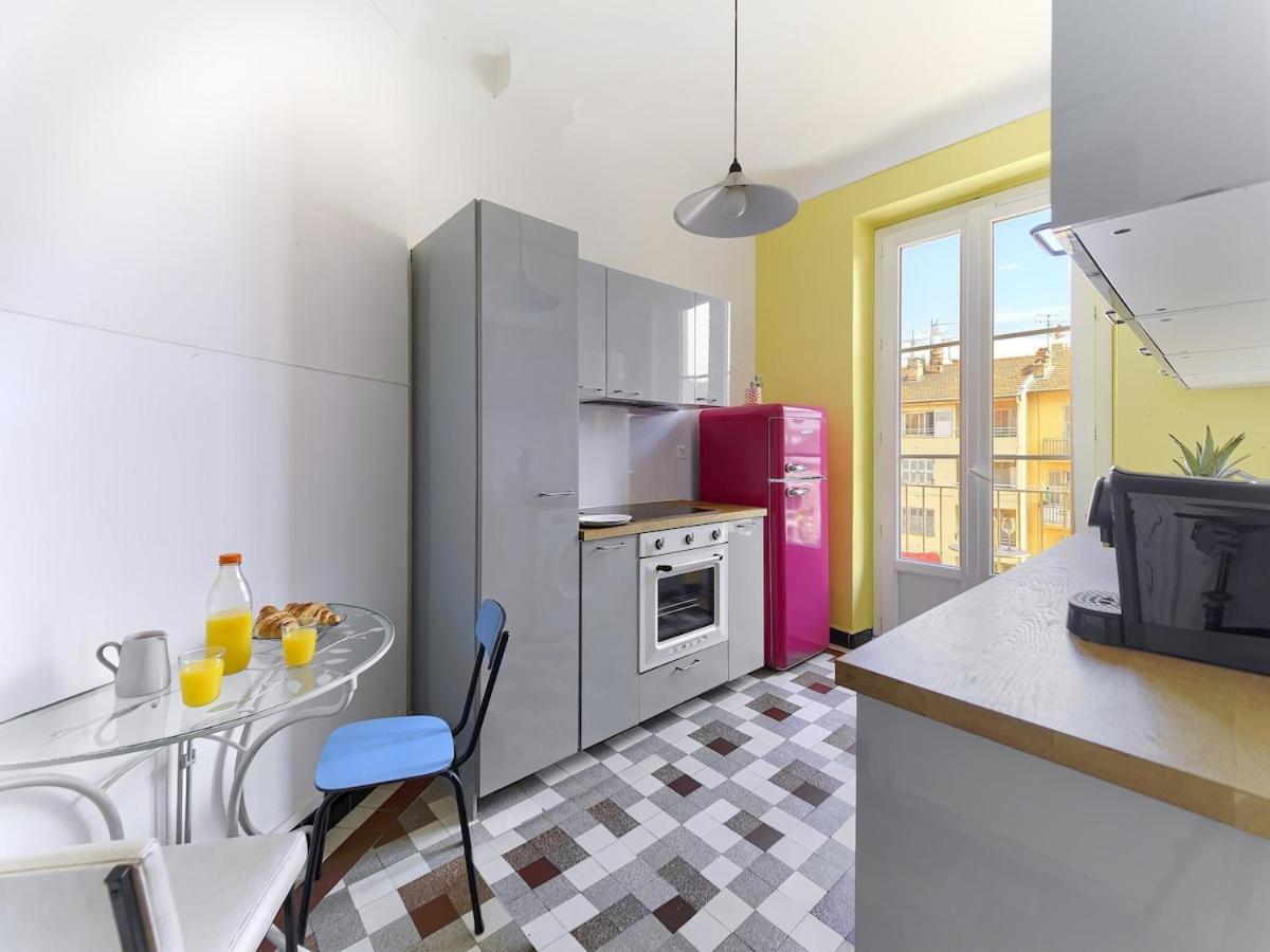Large For 2 People Cozy Air Conditioning Wifi Apartment Nice
