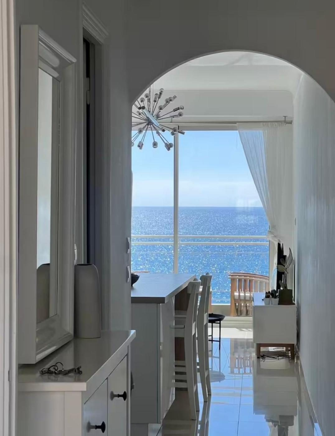 Appartement Vue Mer - Promenade Des Anglais Apartment *