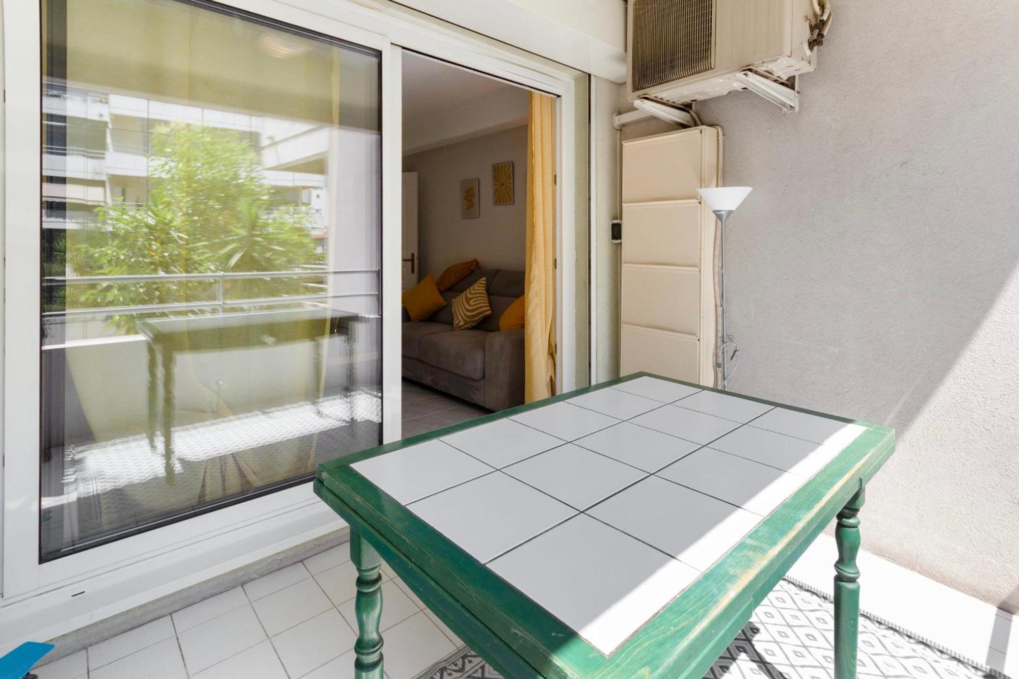 Le Seaside - - Tram - Airport - Ac Apartment *