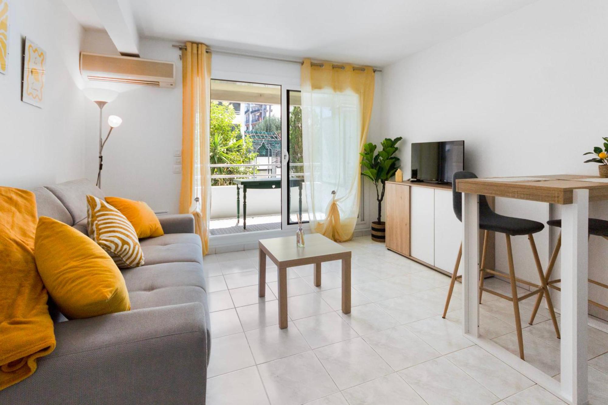 Le Seaside - - Tram - Airport - Ac