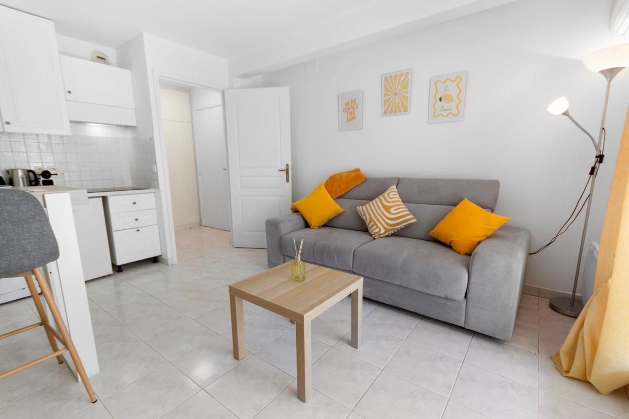 Le Seaside - - Tram - Airport - Ac *