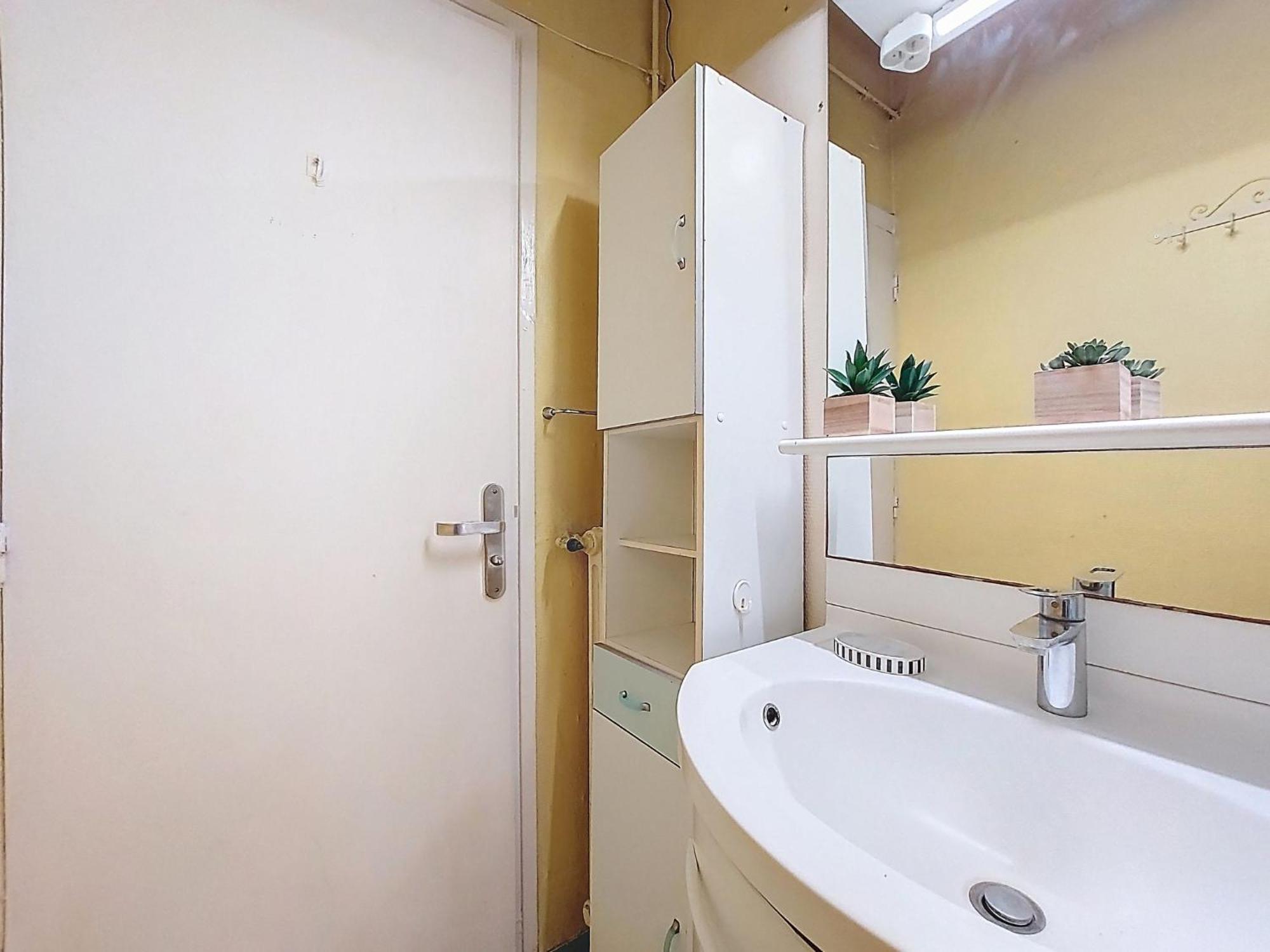 Apartment Daphne By Interhome