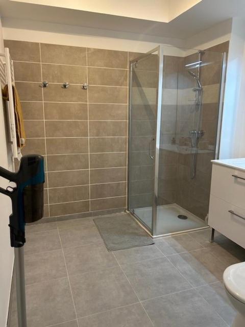 Neuf T2 Calme Avec Terrasse - Proche Marche Liberation Apartment