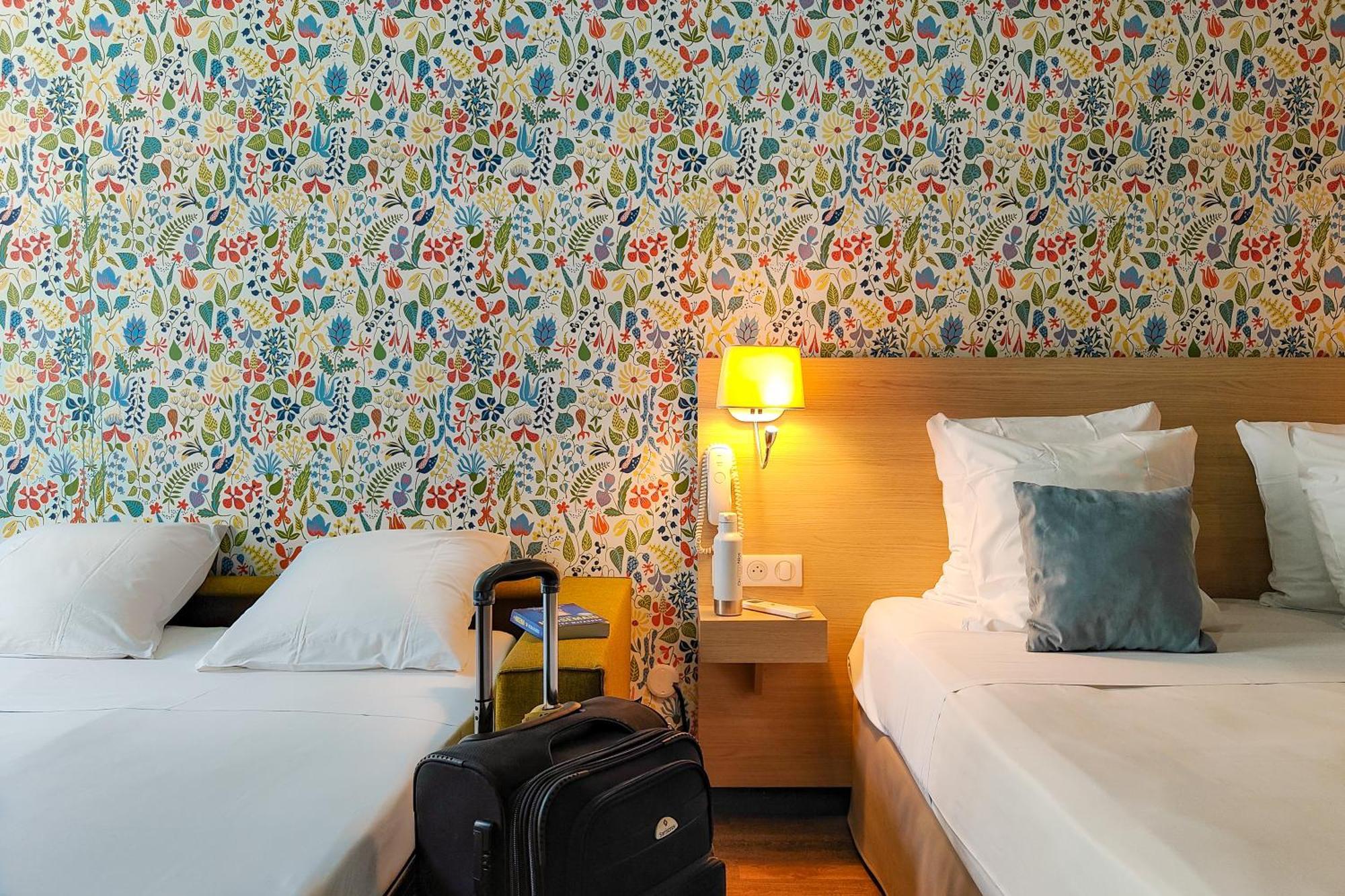 Hotel Du Centre, Un Ammi