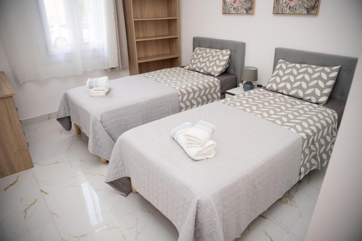4 Pieces - Cour Privative - Port De Apartment *