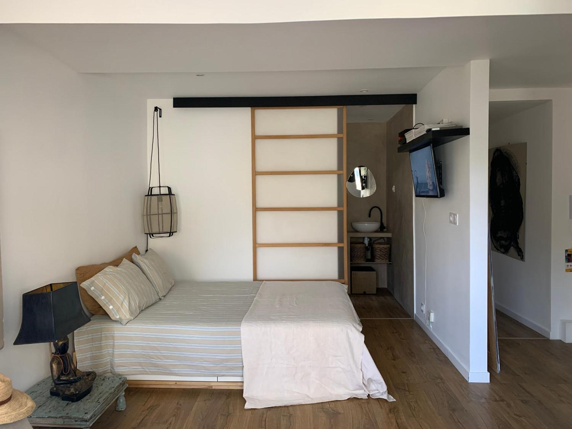 Grand Zen A Cote De La Promenade Des * Nice