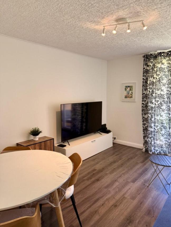 Apartamento Peaceful Garden View, 20 Min From *