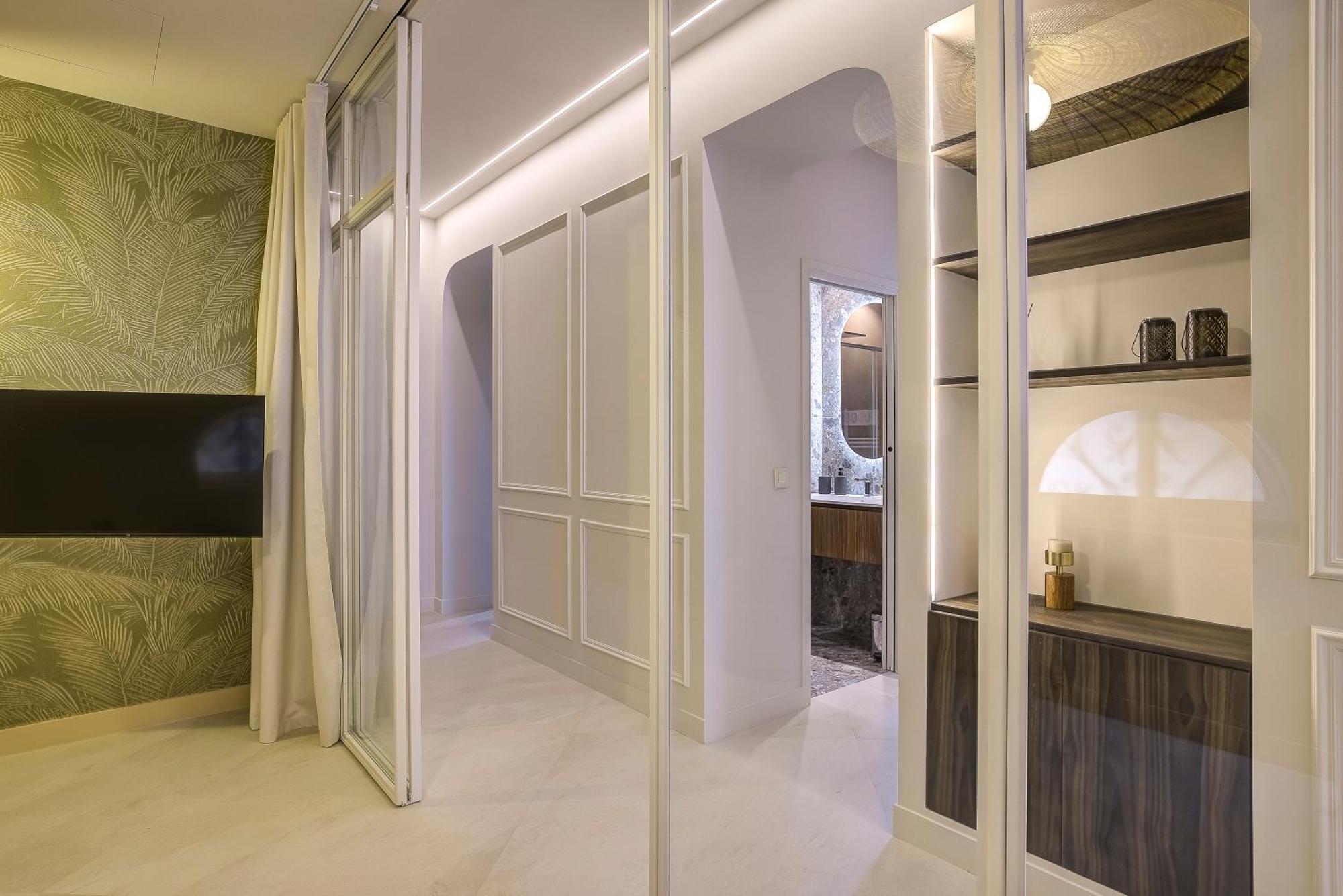 Grand Centre De Apartment