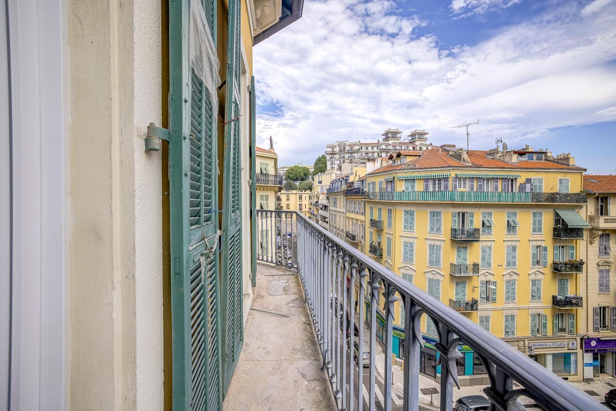 Grand Centre De Apartment *