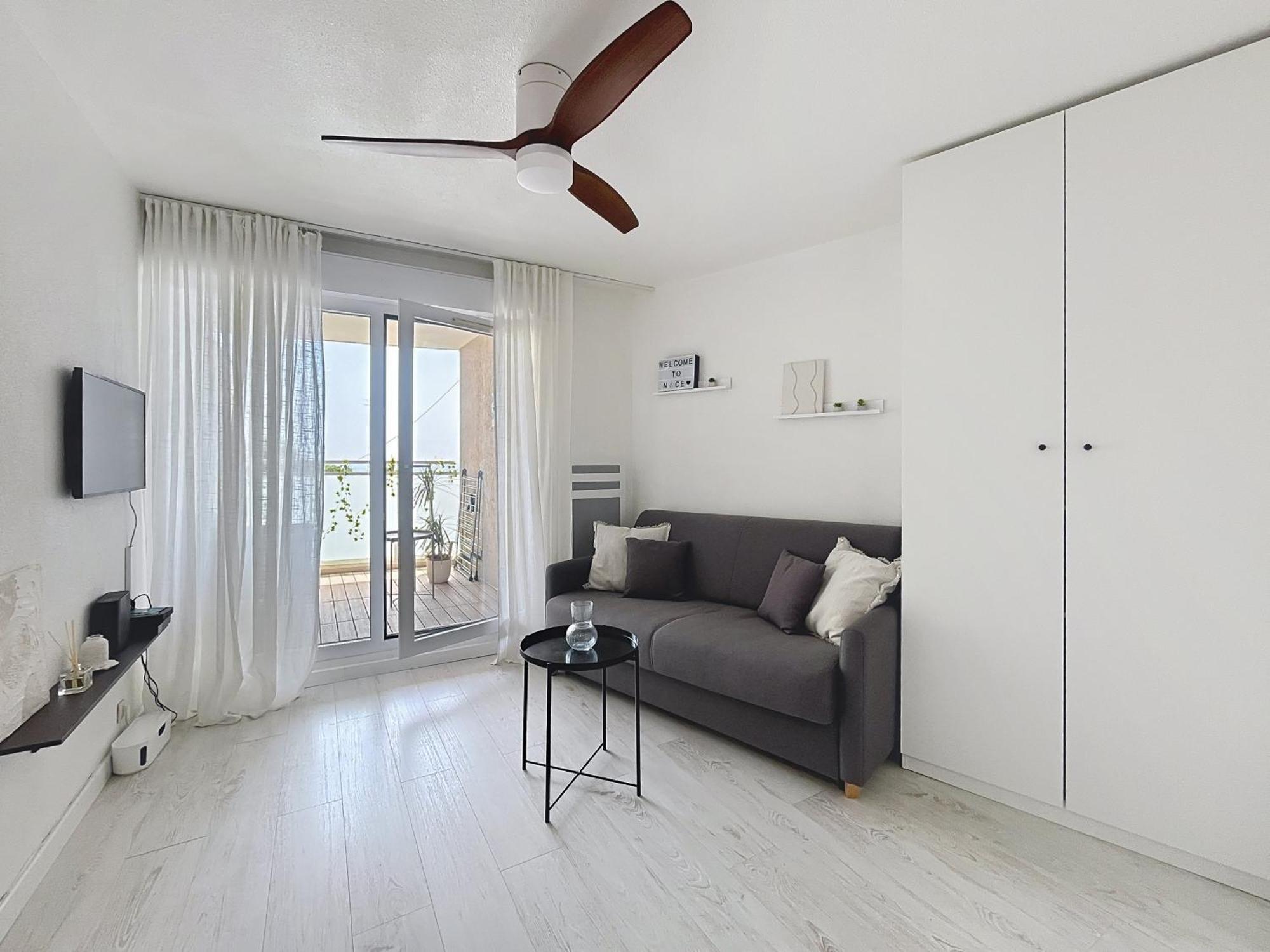 Neuf Avec Terrasse Et Apercu Nice