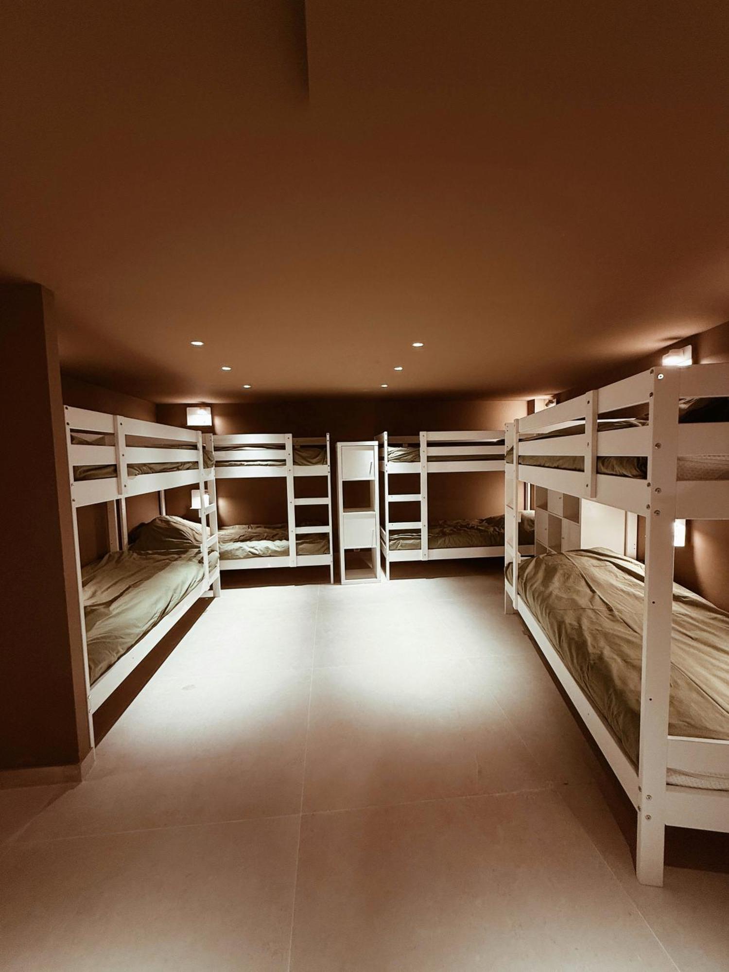 Group Hub Center 20 Beds Private Apartment