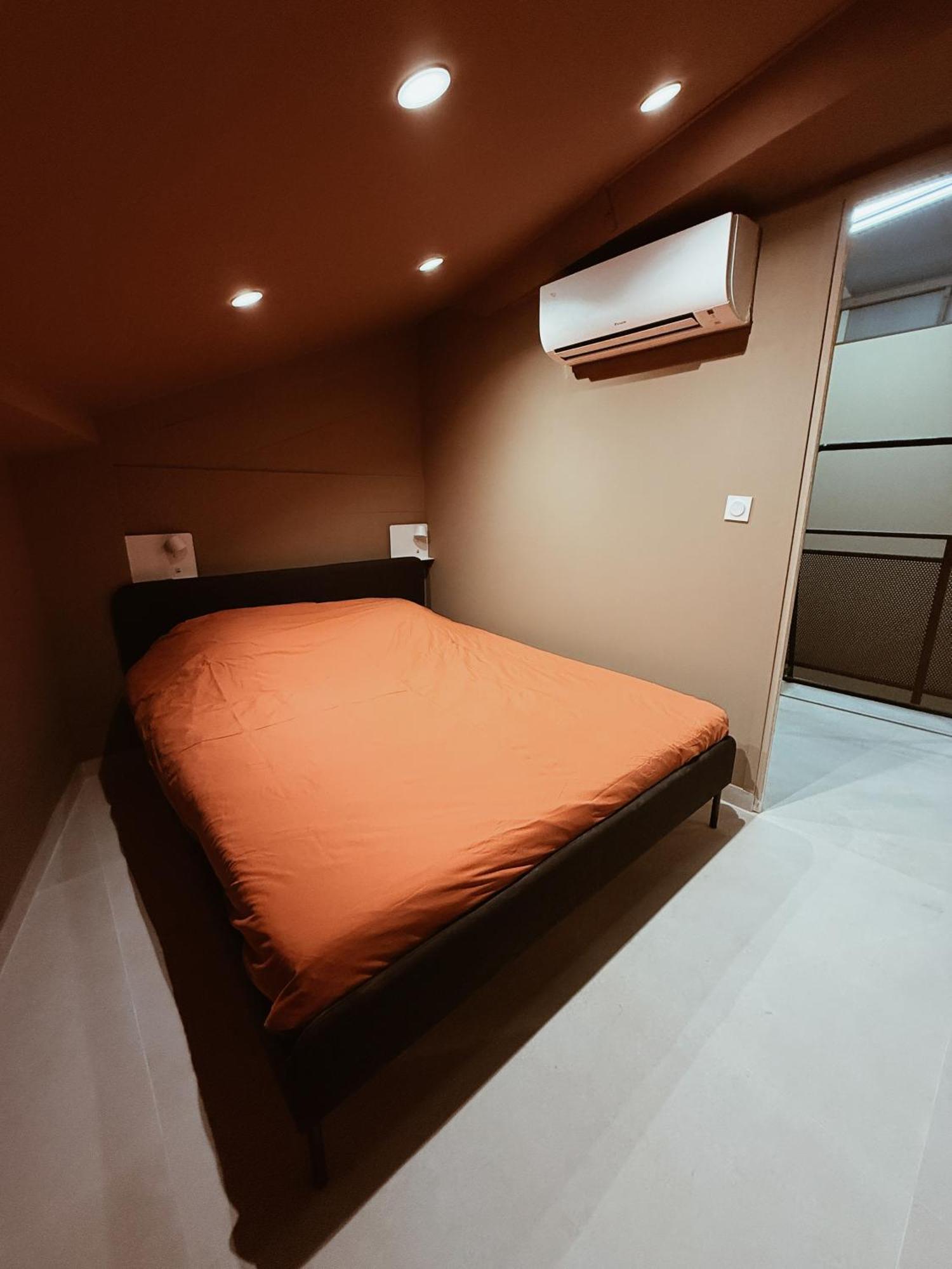 Apartment Group Hub Center 20 Beds Private