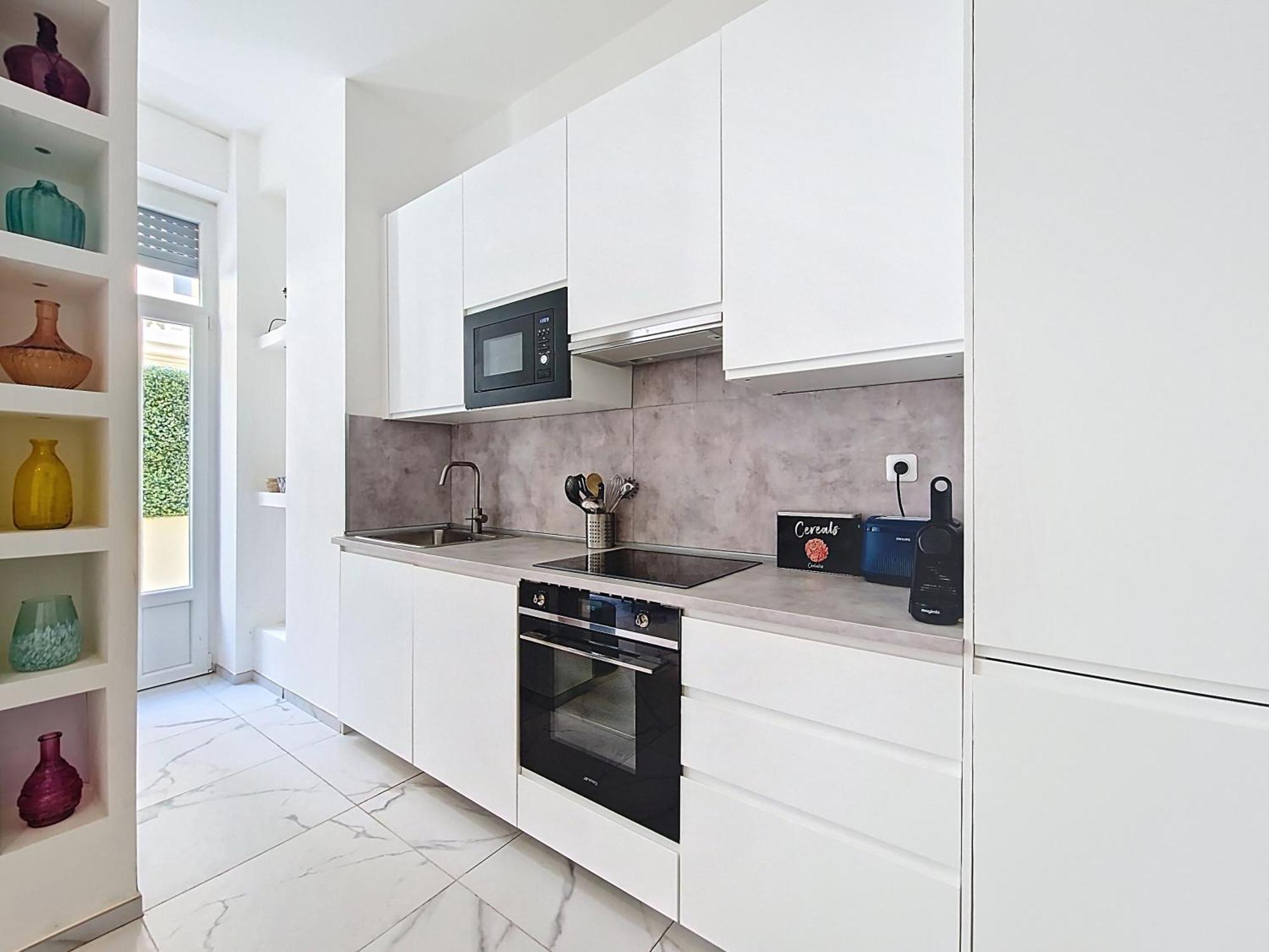 Nestor&jeeves - Oasis - Terrace In The Apartment *