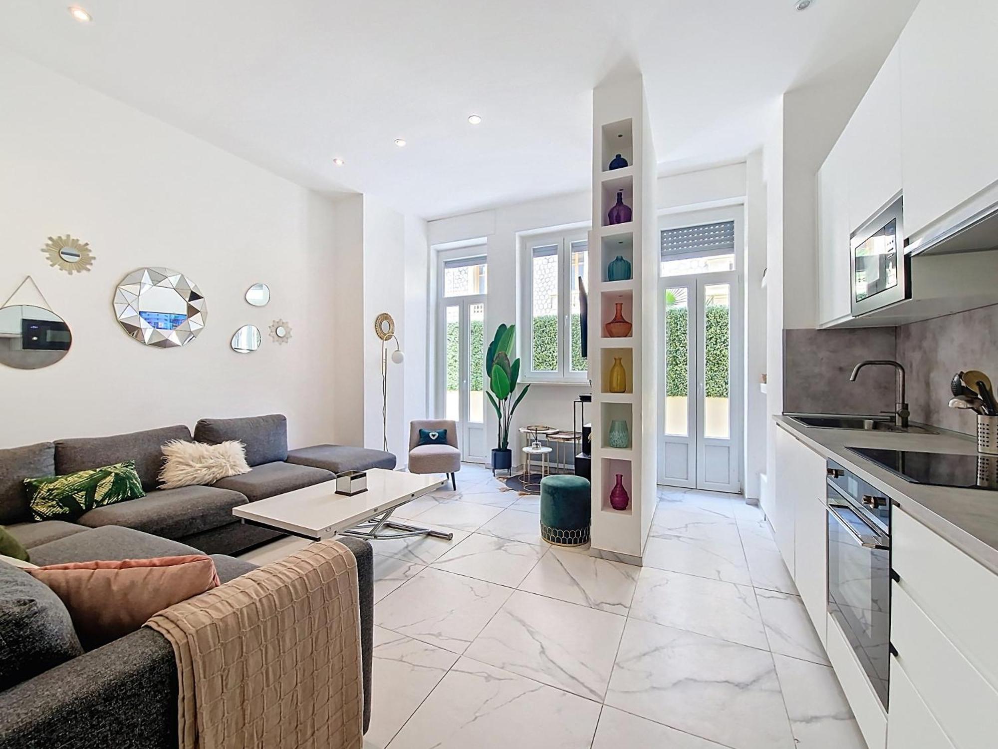 Nestor&jeeves - Oasis - Terrace In The Apartment