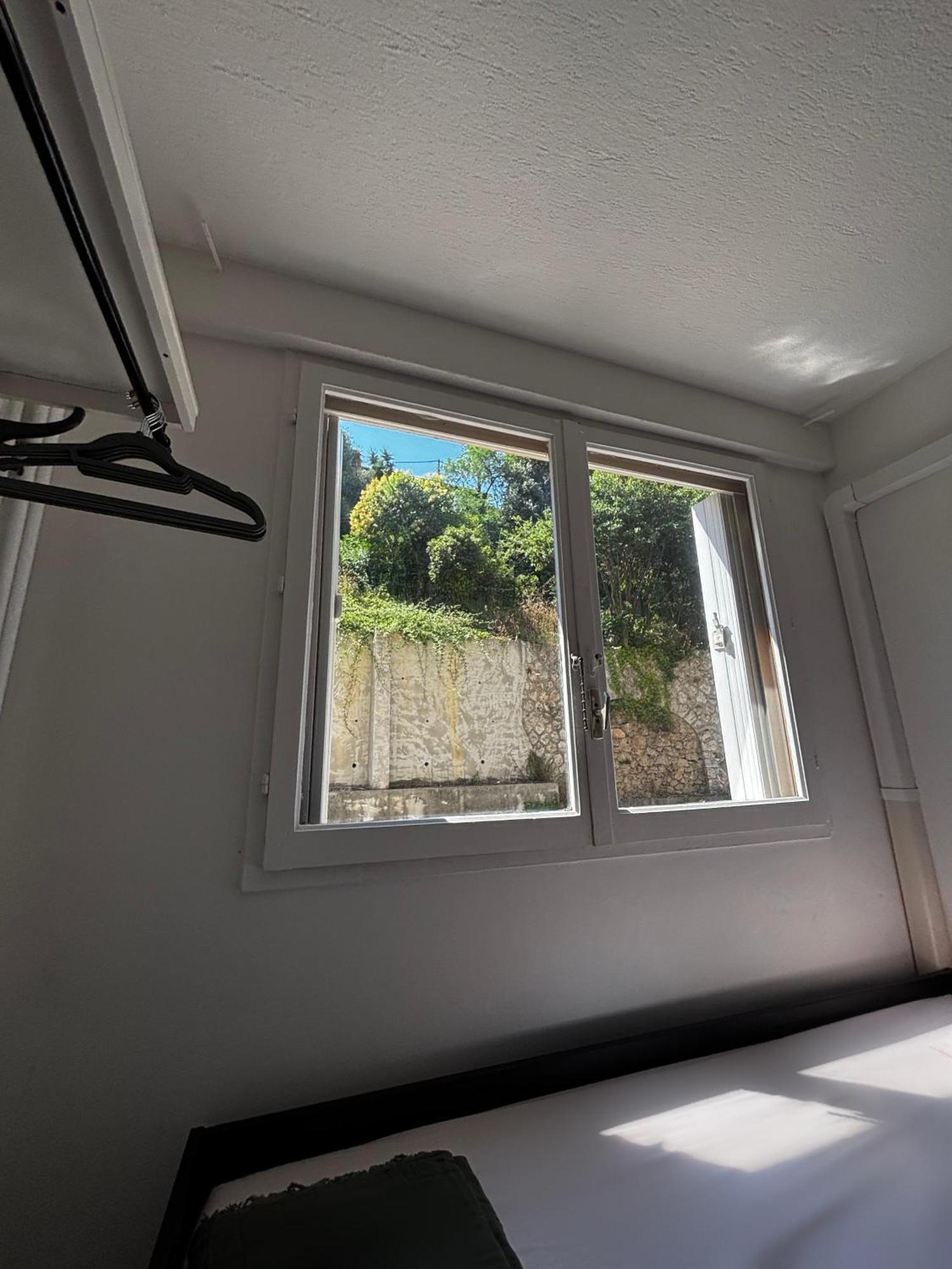 For 2 Adults With Air-conditioning *