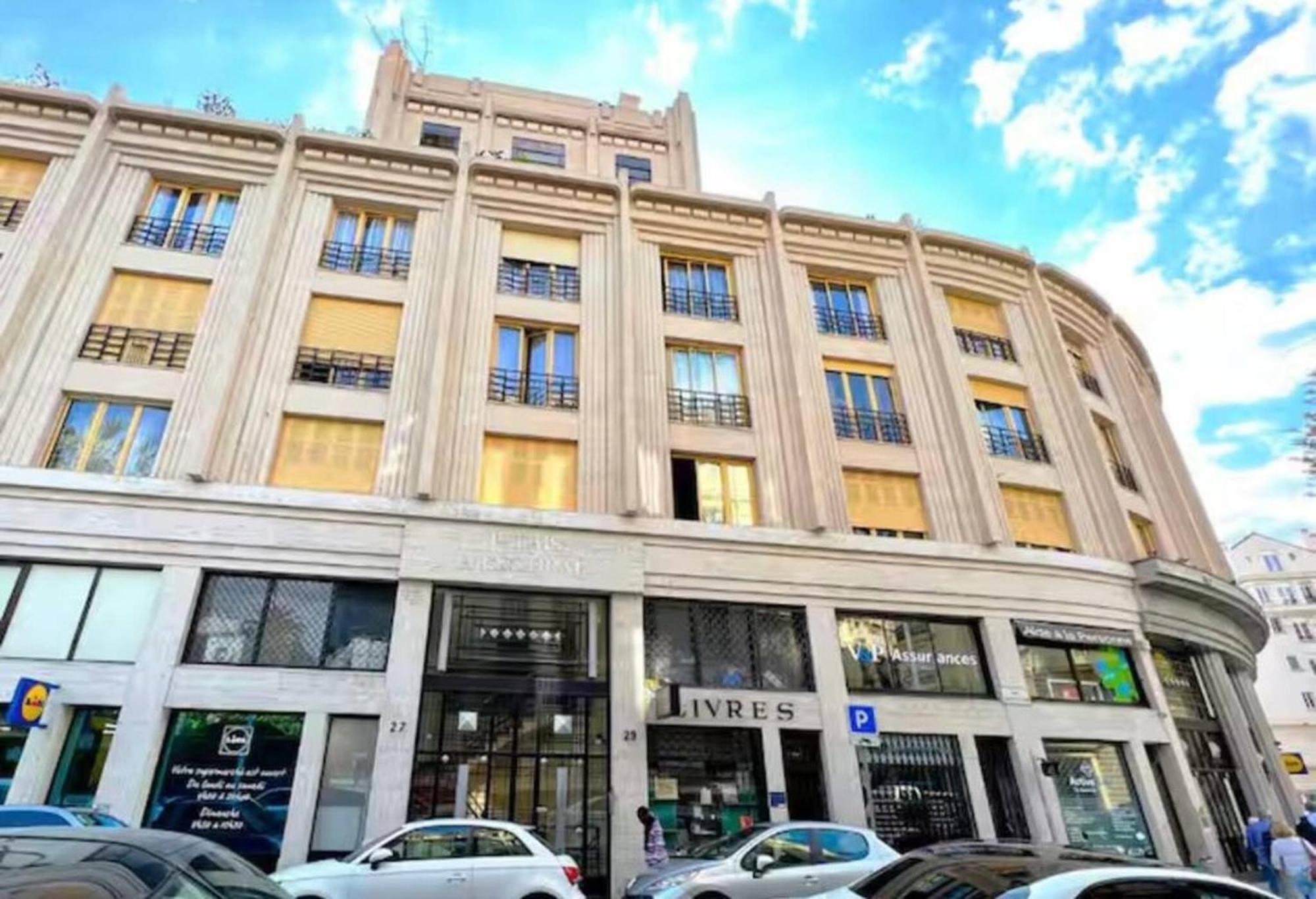 Lumineux Proche Jean Medecin Nice