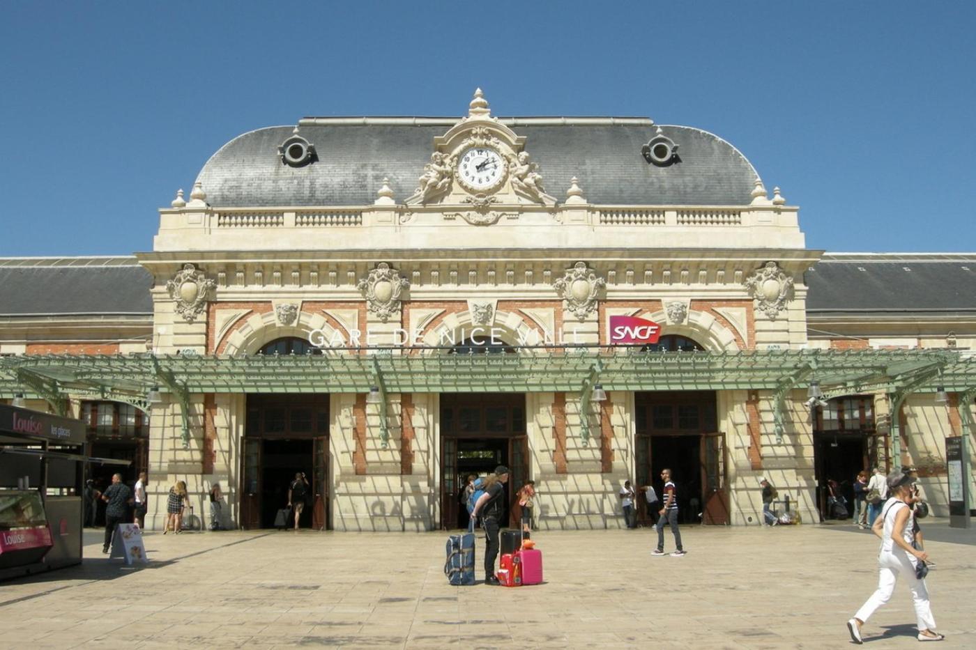 Spacious Family Near Sea - Apartment Nice