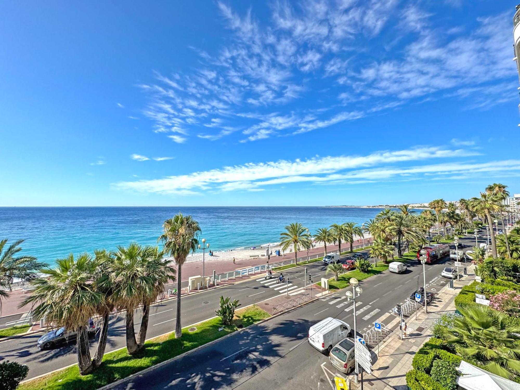 Derniere Etage Sur La Promenade! Apartment Nice