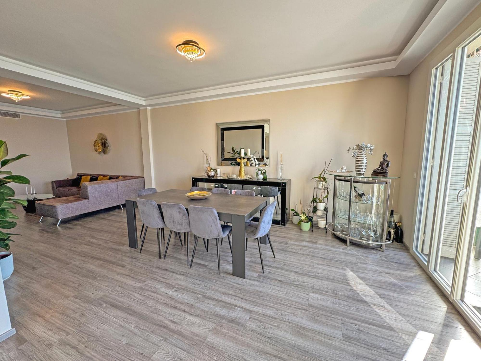 Apartment Derniere Etage Sur La Promenade!