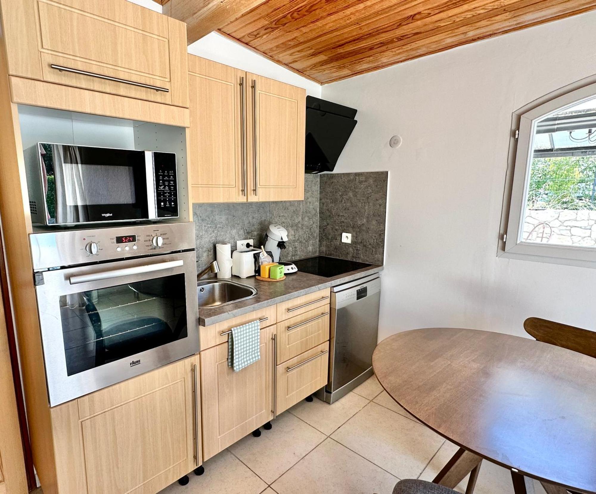 Apartment Magnifique Studio, Piscine, Parking *