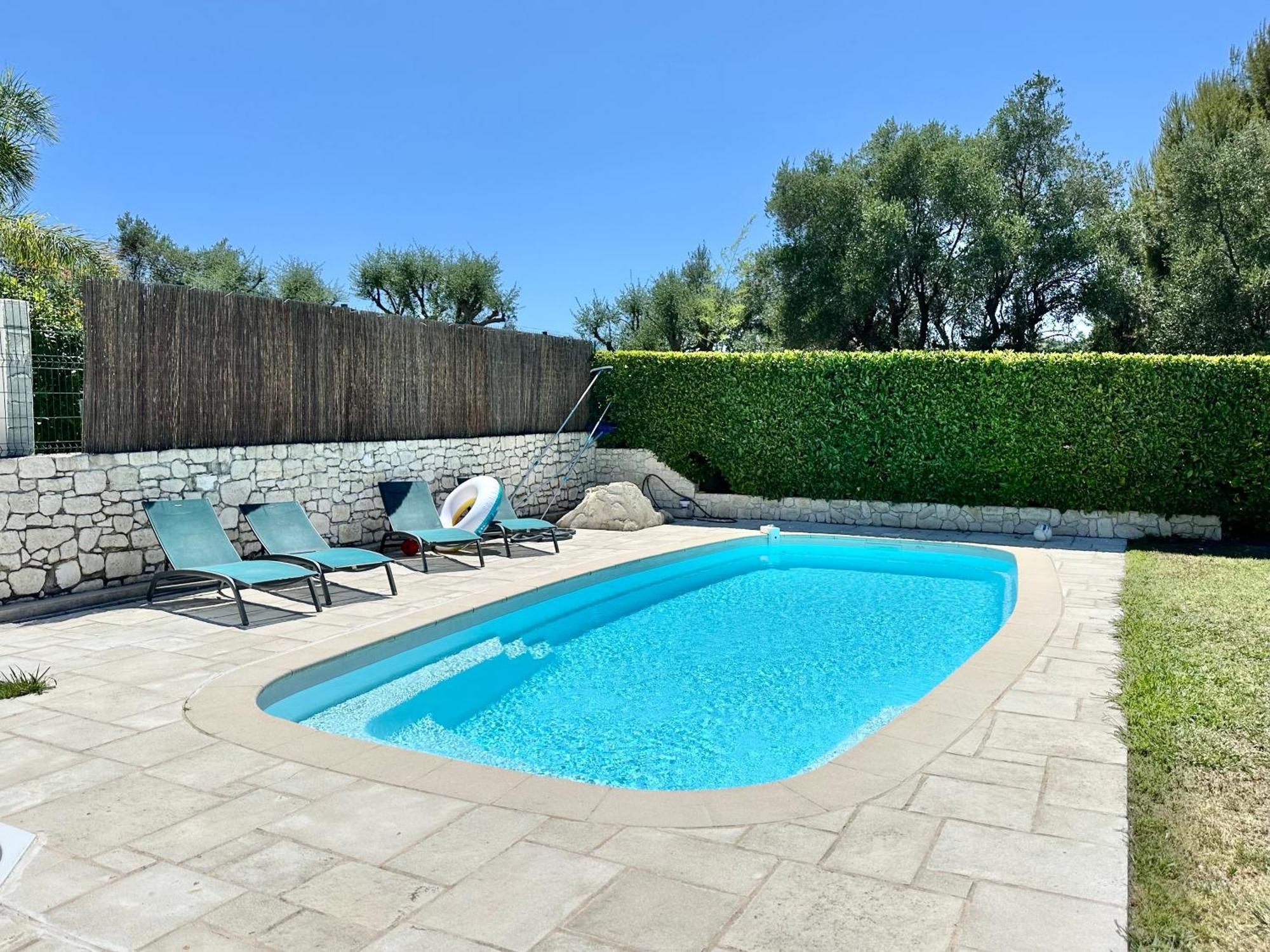 Apartment Magnifique Studio, Piscine, Parking Nice