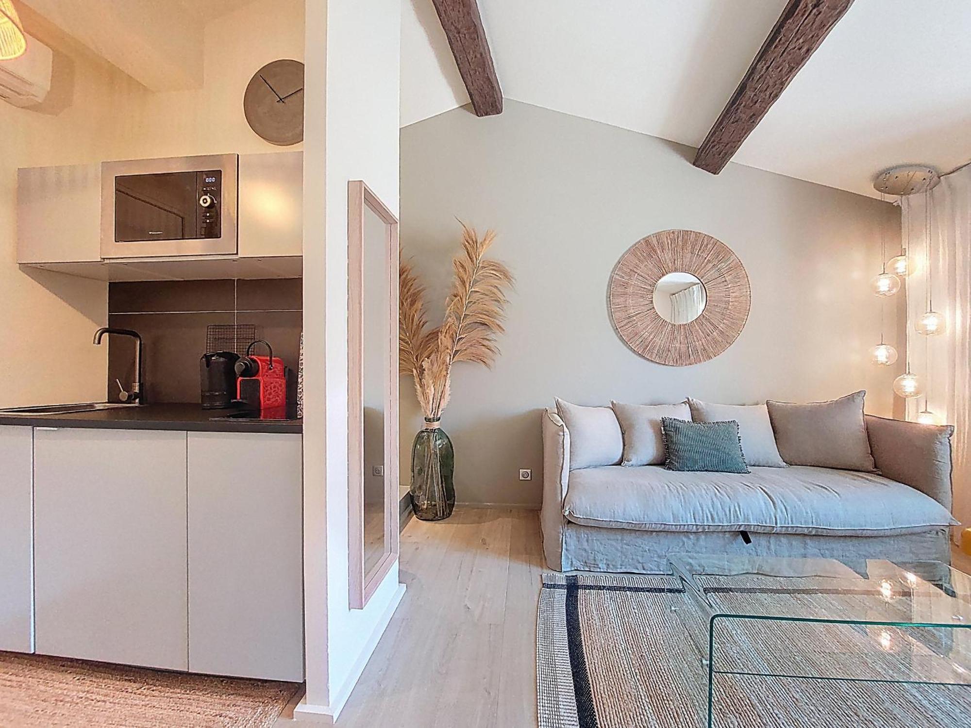 Nestor&jeeves - Beige Riviera - Standing