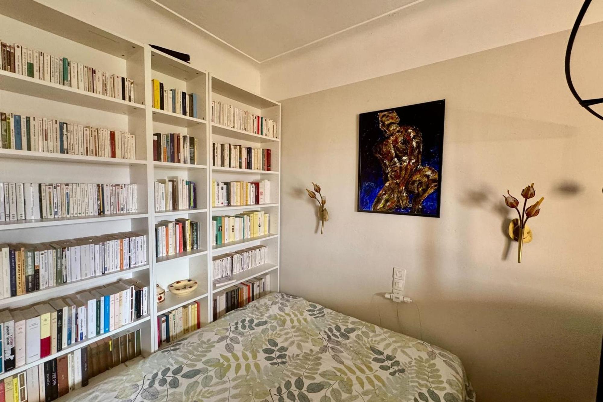 Beautiful T2 With Balcony Near Downtown Apartment