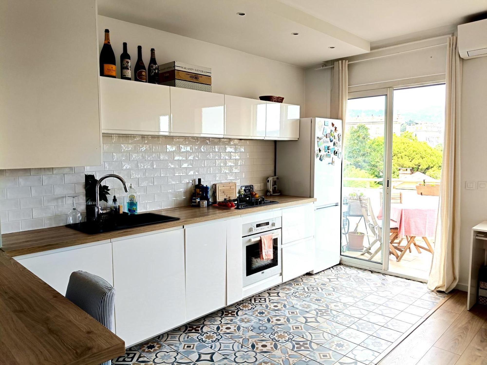 Apartment Stunning 2 Bedroom With Terrace And Sea View, Cimiez Liberation