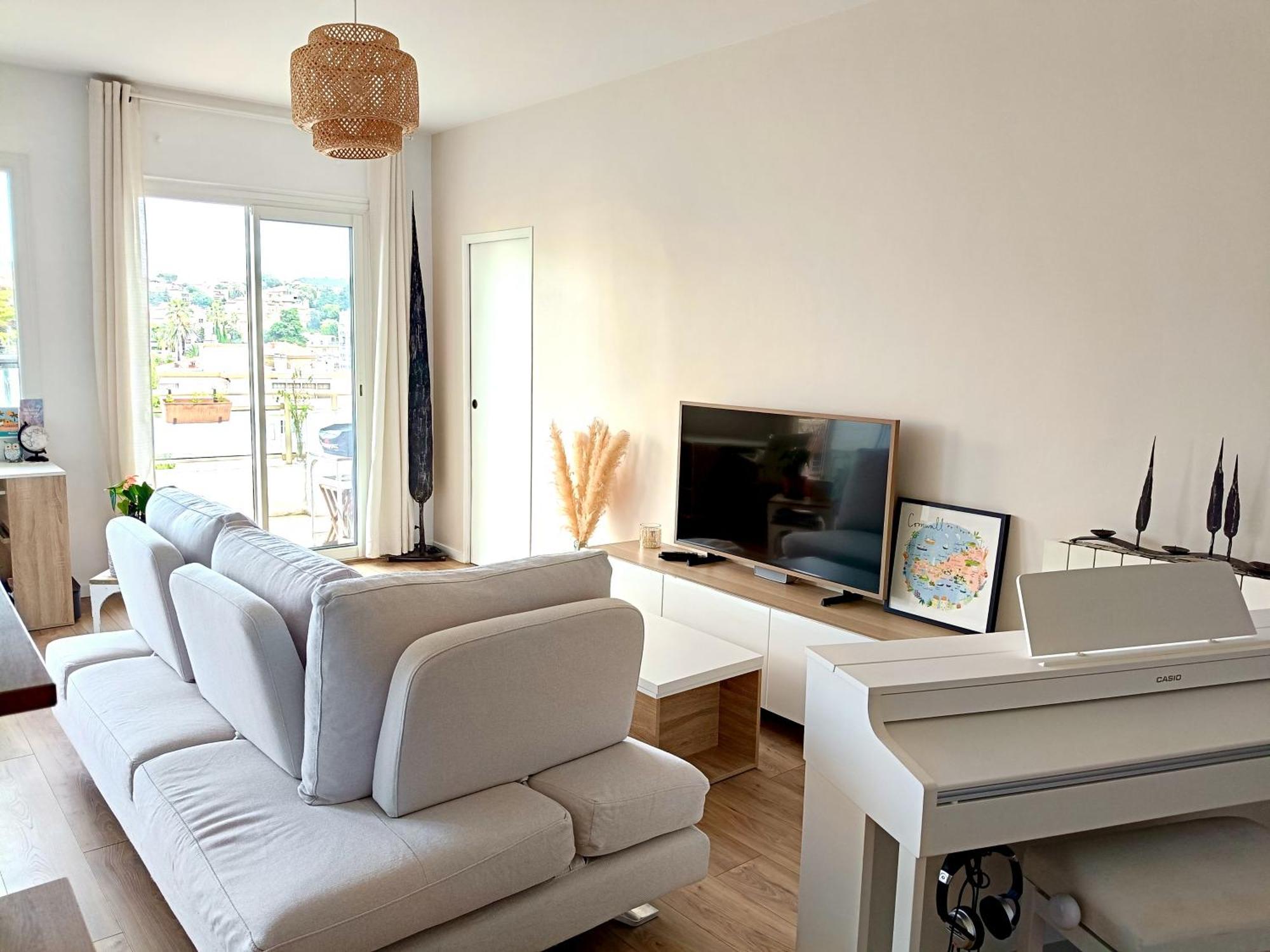 Stunning 2 Bedroom With Terrace And Sea View, Cimiez Liberation * Nice