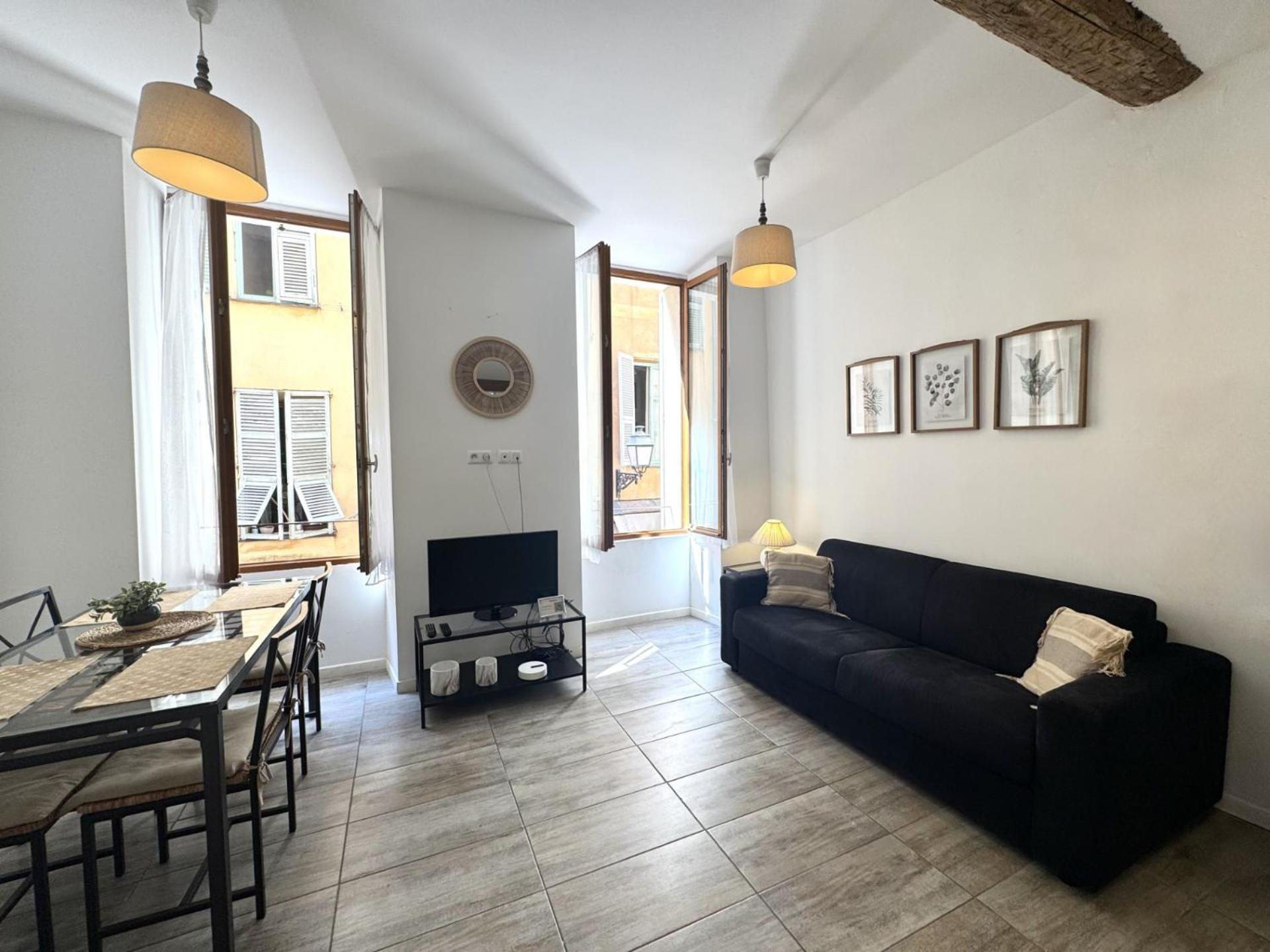 Apartment Riviera: Vieille Elegance Near Promenade Des Nice