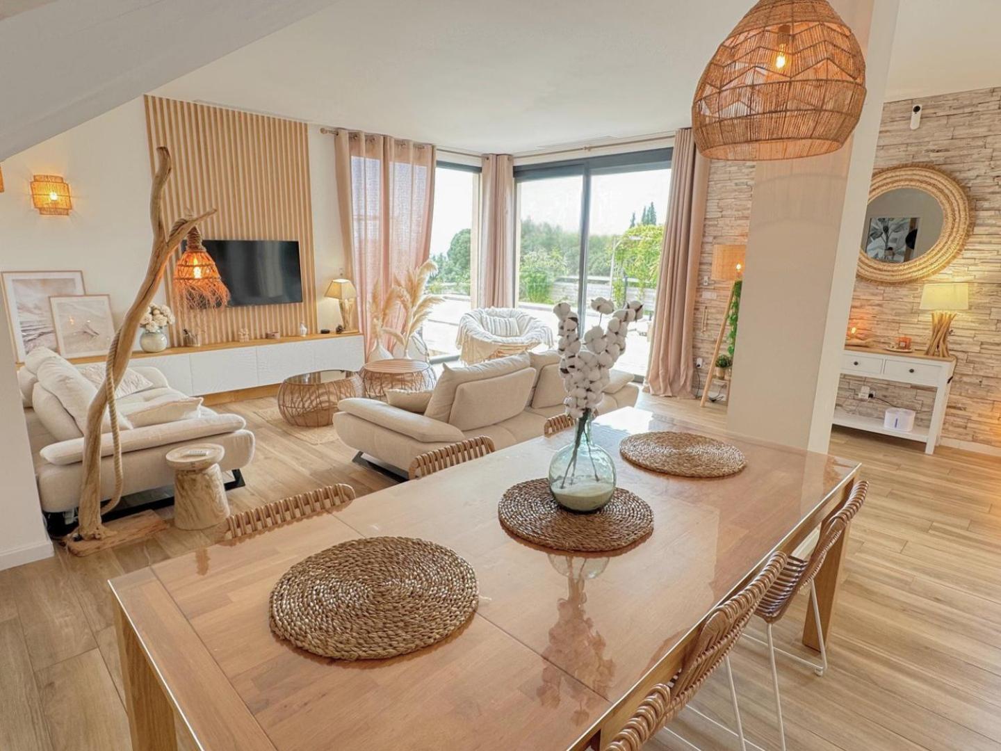 Moderne Pour 8 Personnes - Vue Sur !