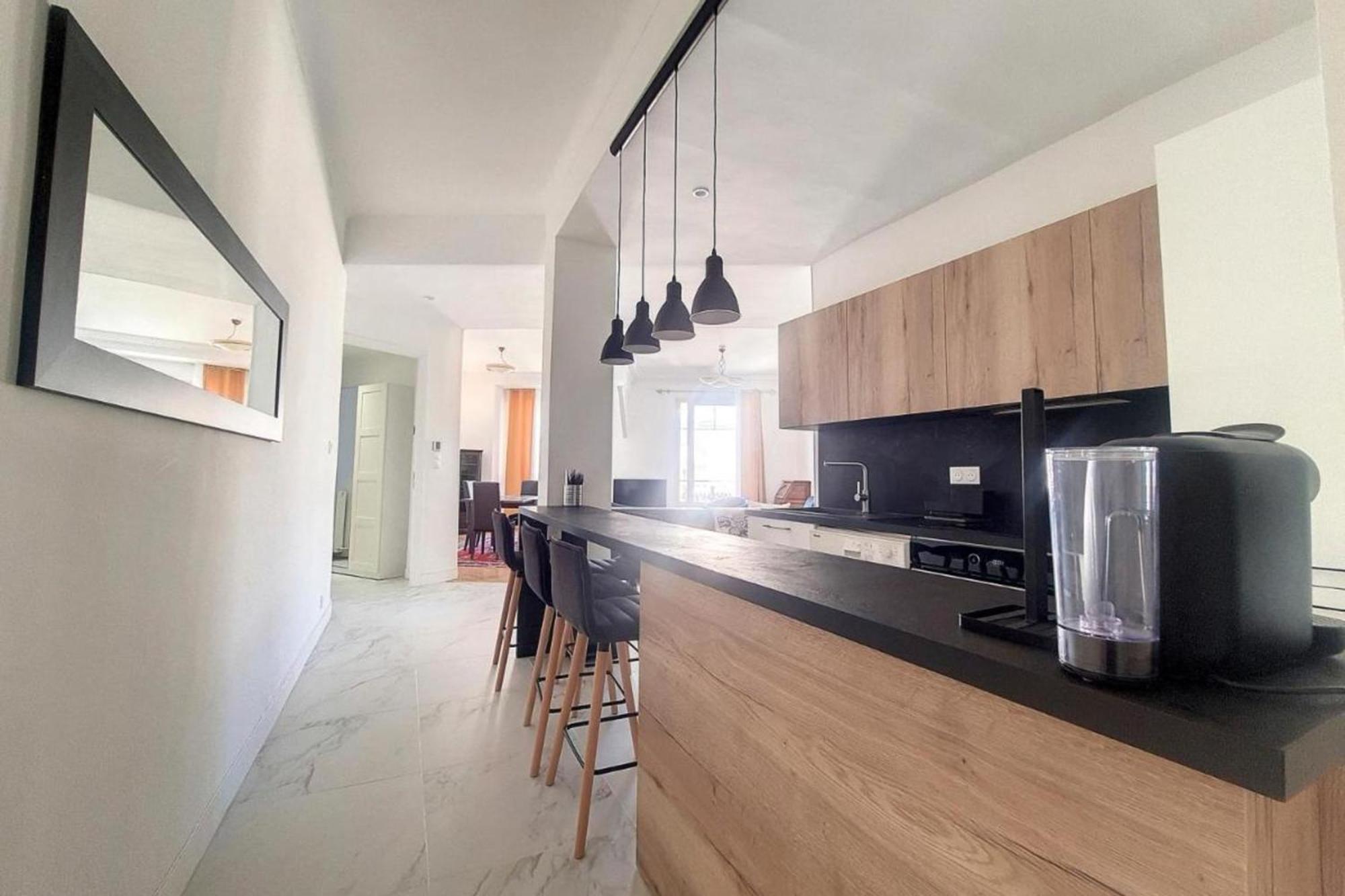 Bright Air-conditioned Flat In The Centre Nice