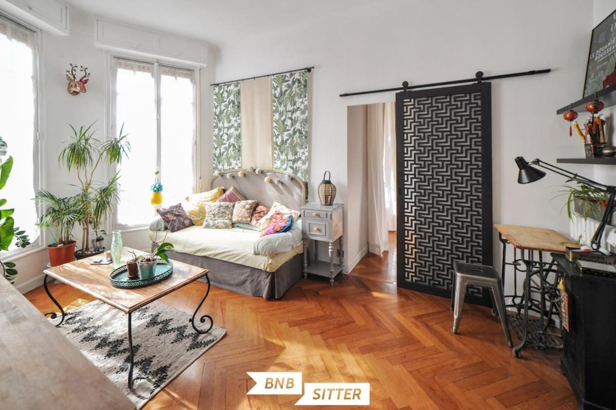Bohemian Style And Luminous Balcony *