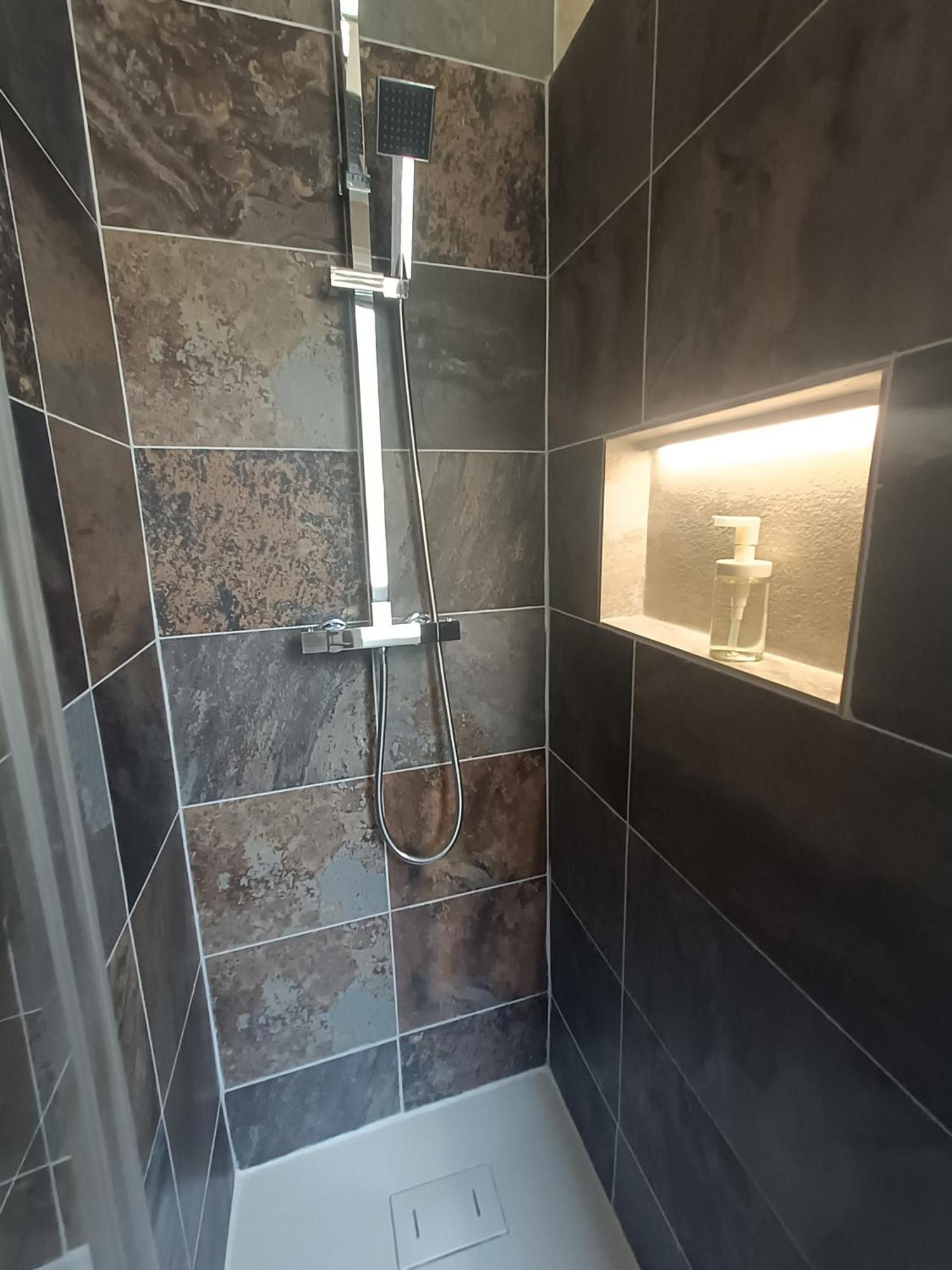 Apartment De Charme A - Ideal Teletravail - Balcon - A 300m