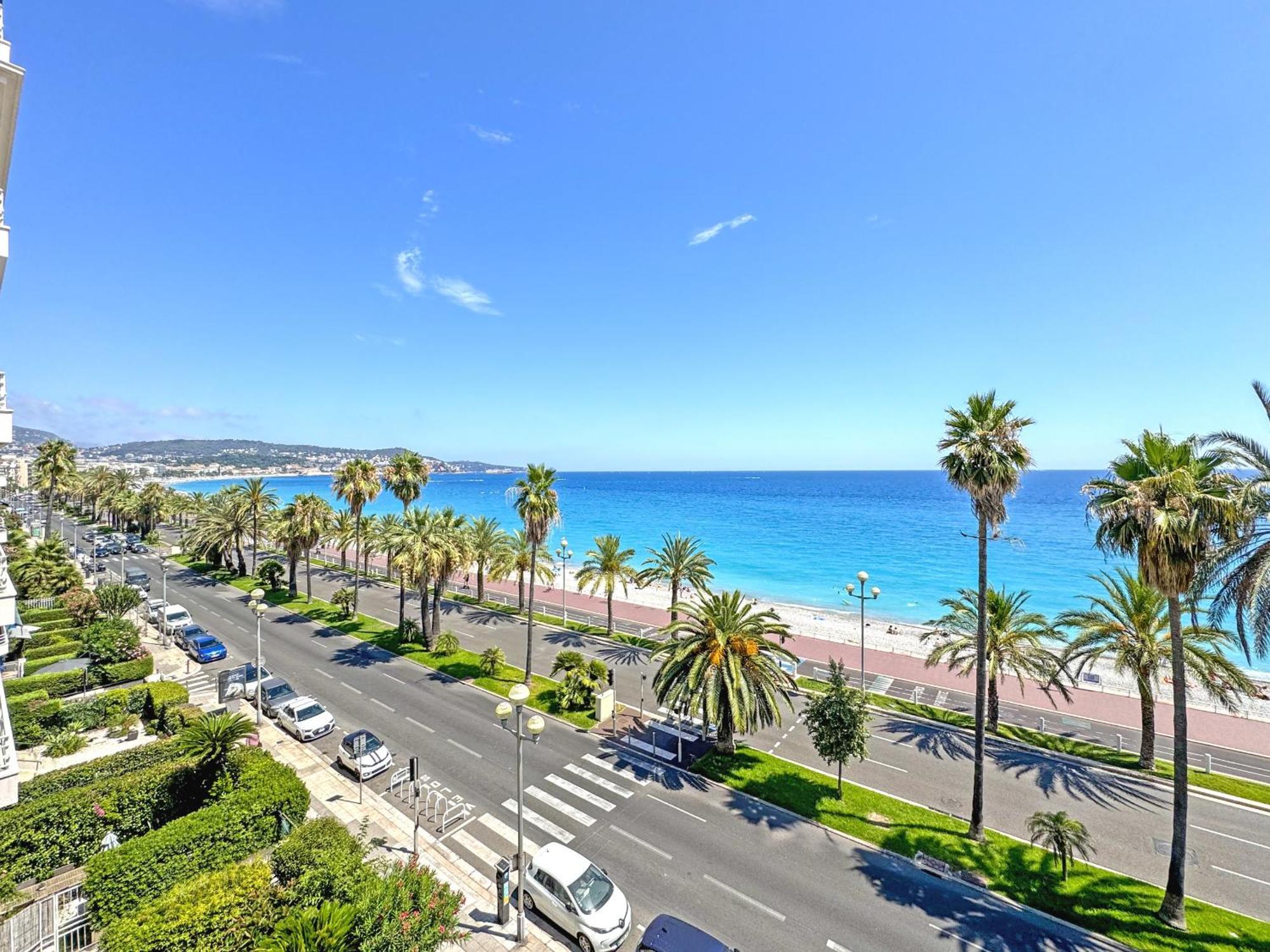 Seaview Loft Promenade Apartment
