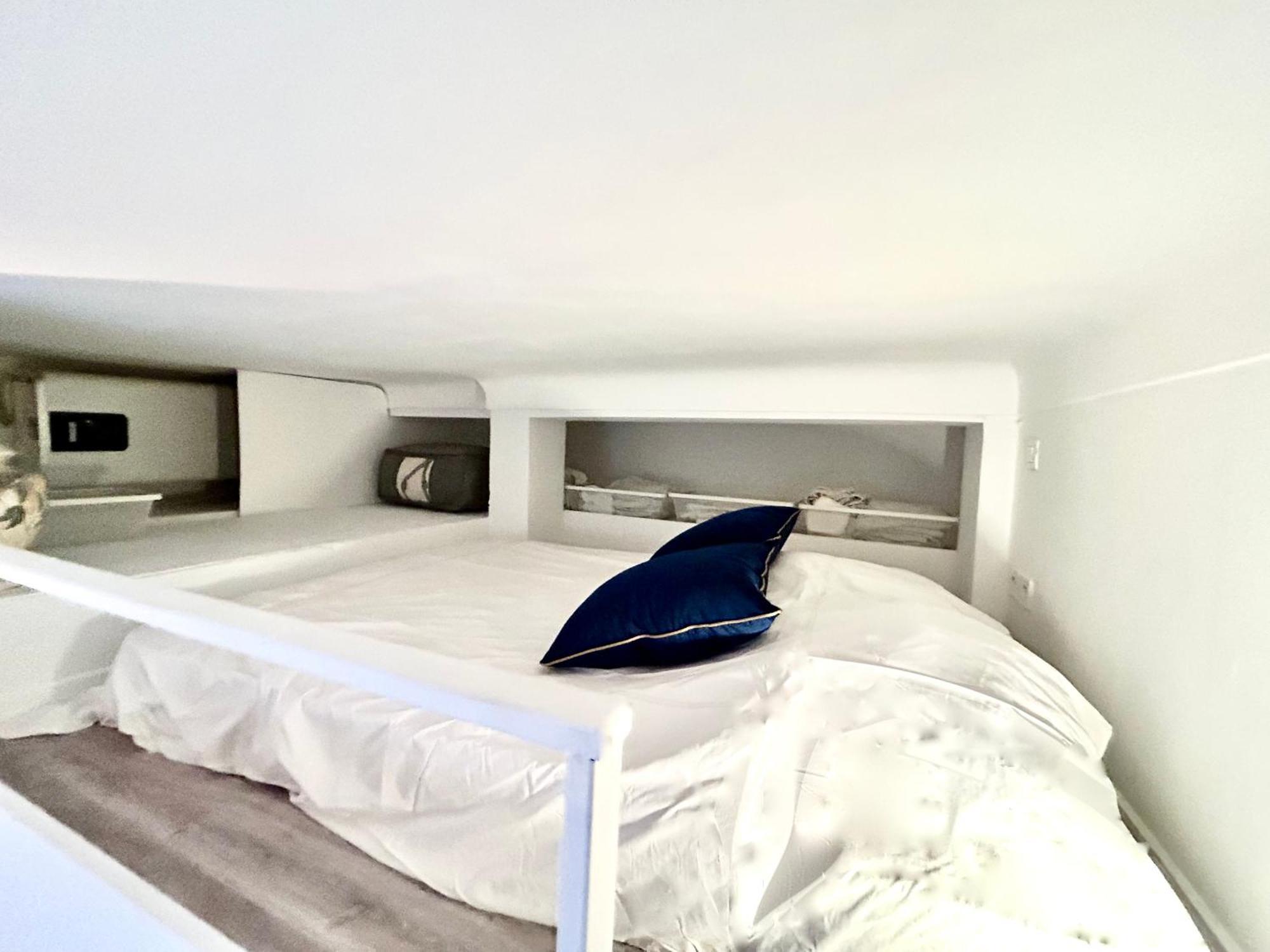 Apartment Close To Main Street And Train Station *
