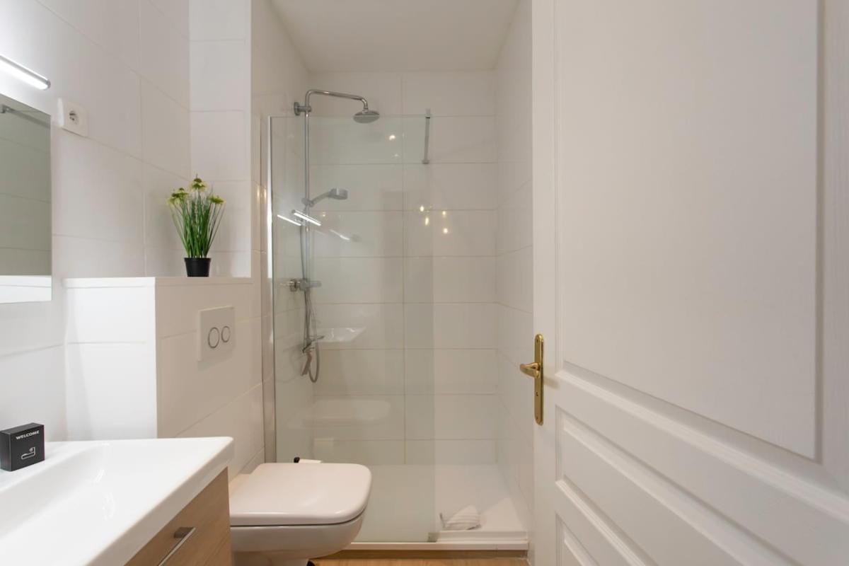 #56 2p Massena Close Promenade,old Town, Ac Apartment *