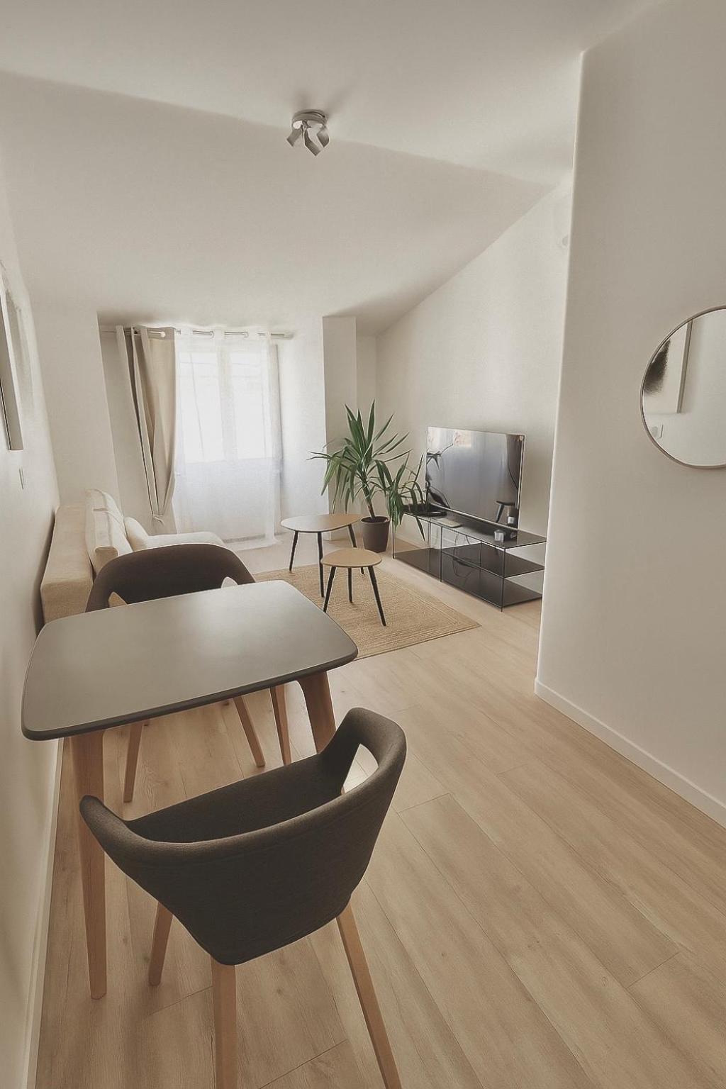 Magnifique Carre Or *