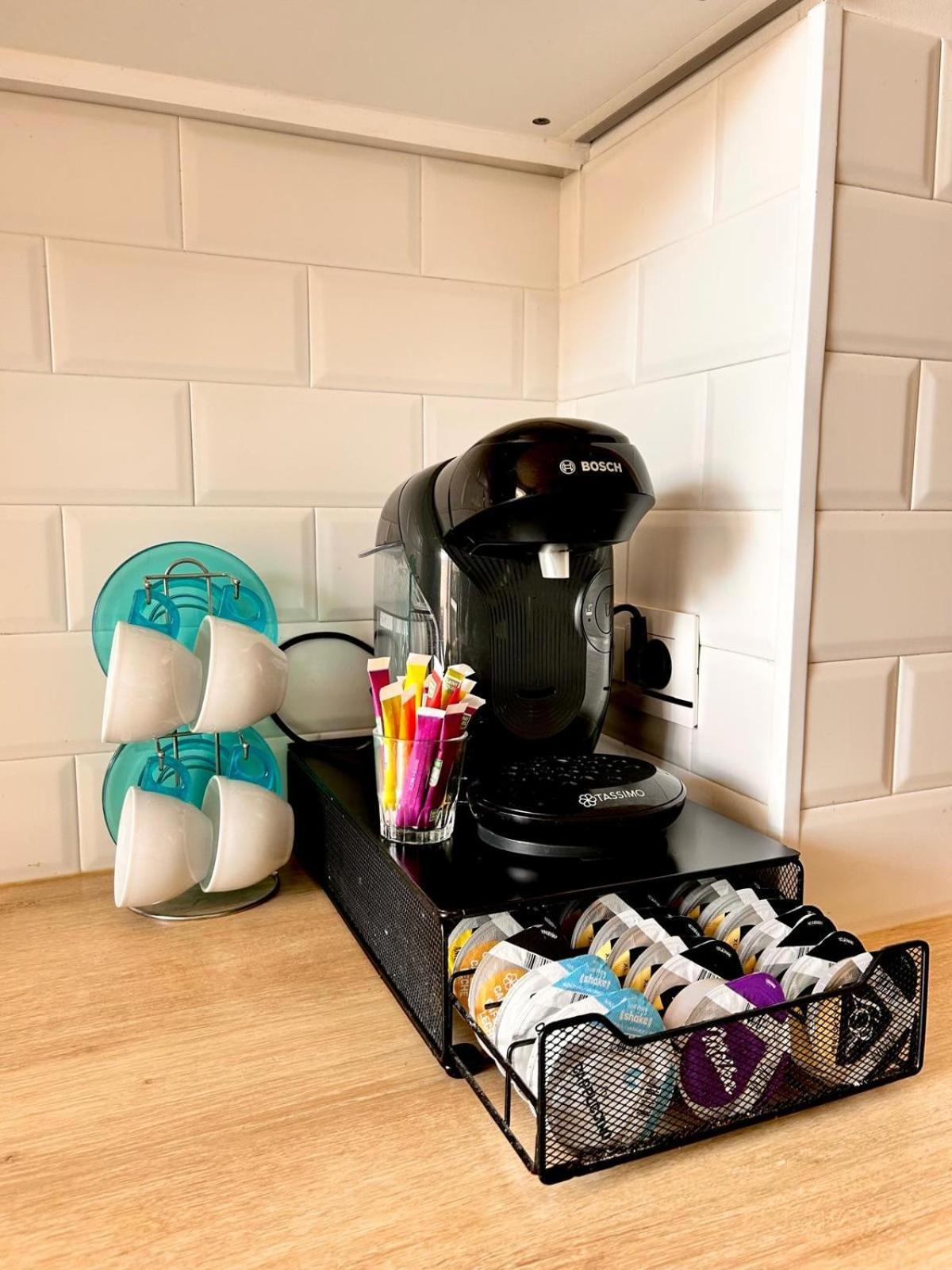 Near Port & - Private Parking & Breakfast - Full Nice