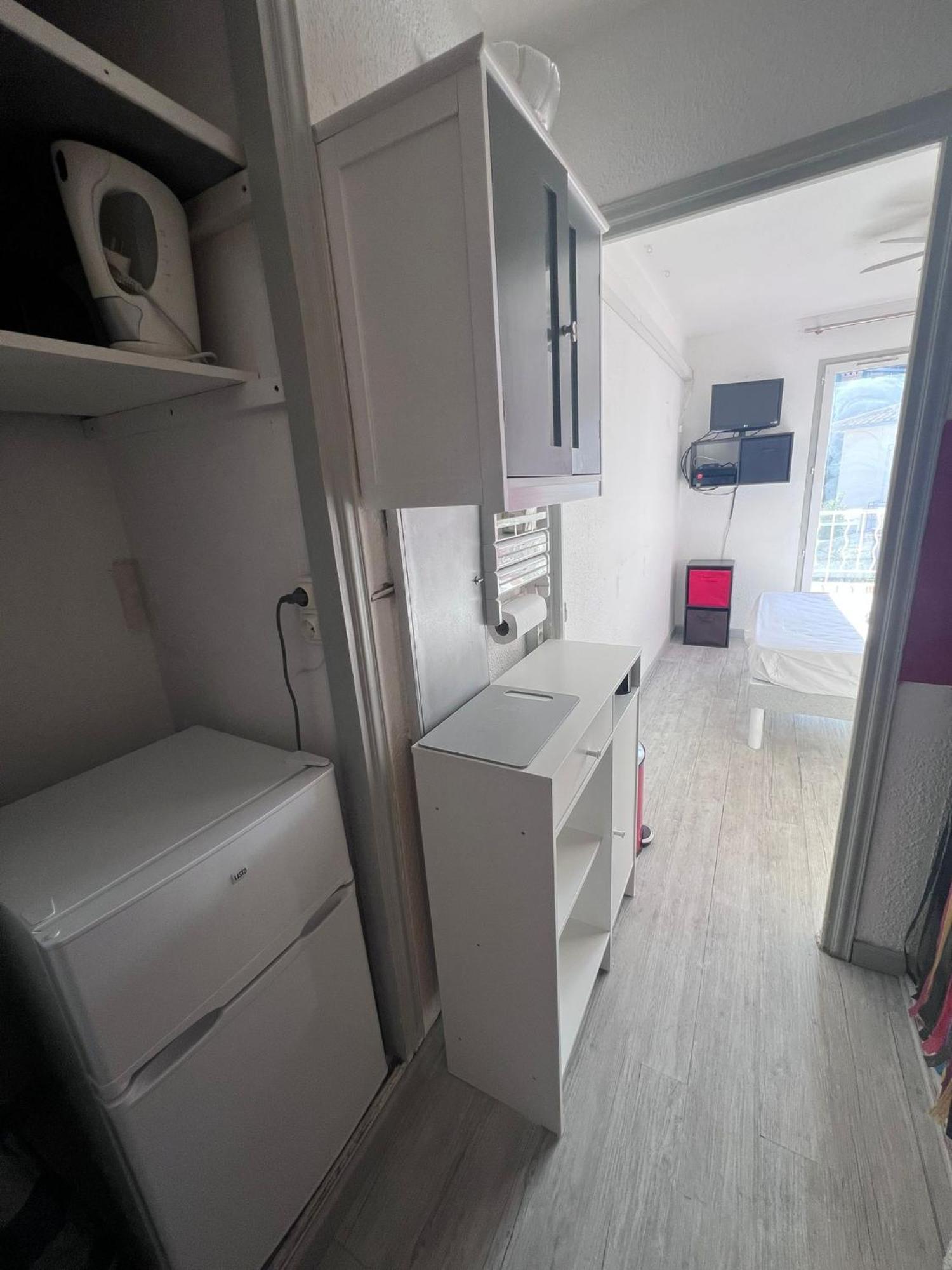 A 5min De La Apartment