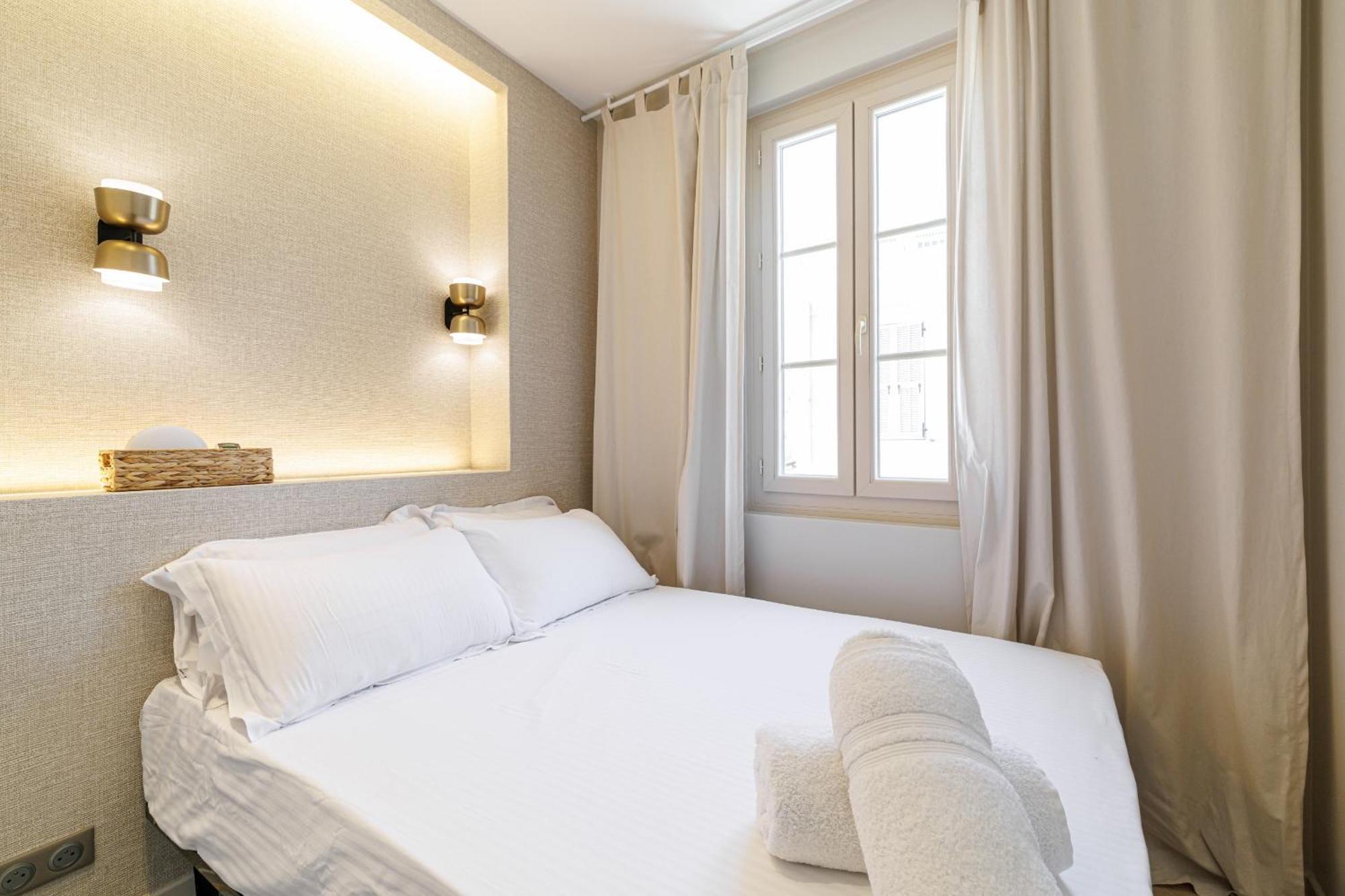 Wide Open Sky Terrace 1 Bdr *